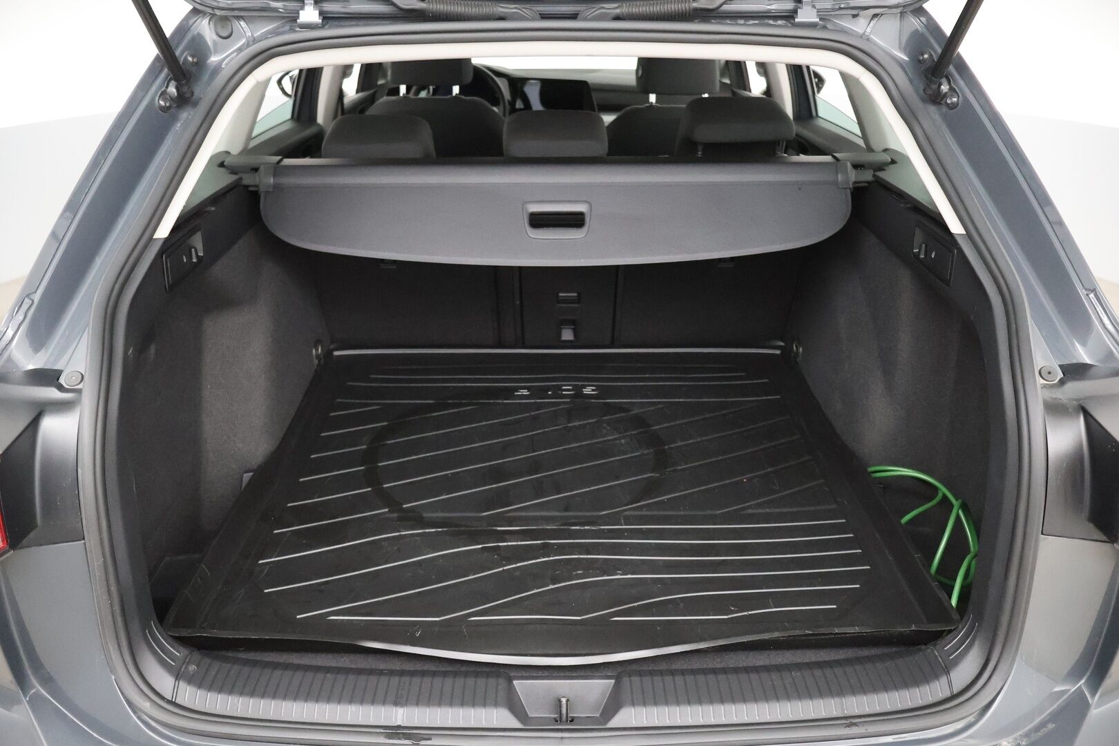 Volkswagen Golf 2021 Variant 1,0 eTSI (MHEV) 81 kW DSG-aut - Adapt.vak | LED | Apple & Android | Koukku | Ambient | Lohkolämmitin |P-tutkat | 