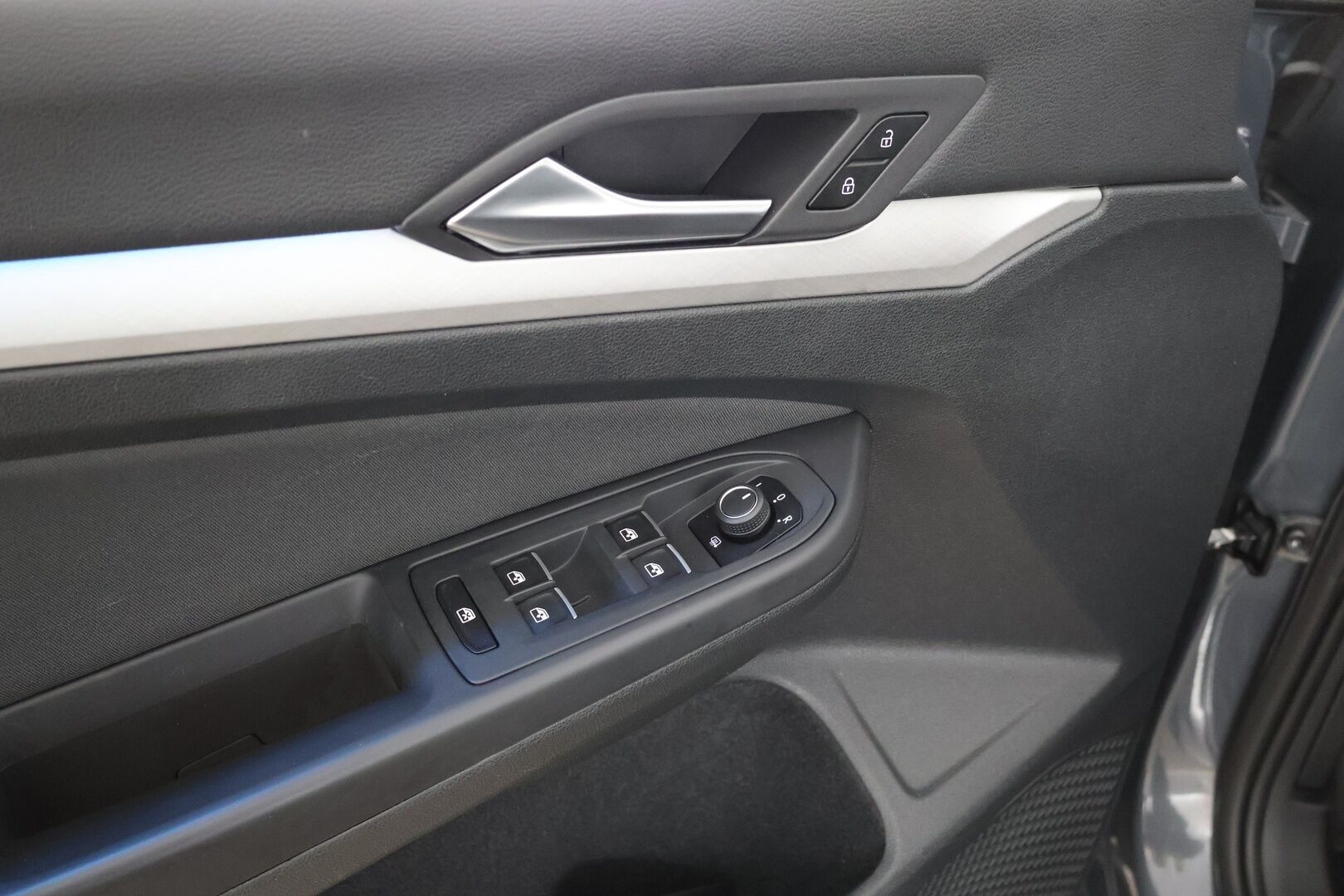 Volkswagen Golf 2021 Variant 1,0 eTSI (MHEV) 81 kW DSG-aut - Adapt.vak | LED | Apple & Android | Koukku | Ambient | Lohkolämmitin |P-tutkat | 