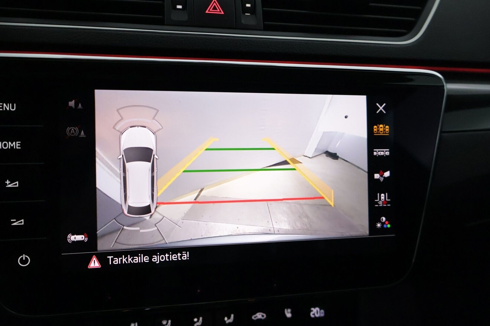 Skoda Superb 2018 Combi 2,0 TDI 190 4x4 L&K BusinessLine DSG **Facelift / Adapt. vakkari / DCC / Kessy / Webasto / Canton / Vetokoukku** - *Kattavasti varusteltu yksilö, jakohihna vaihdettu 159tkm! *