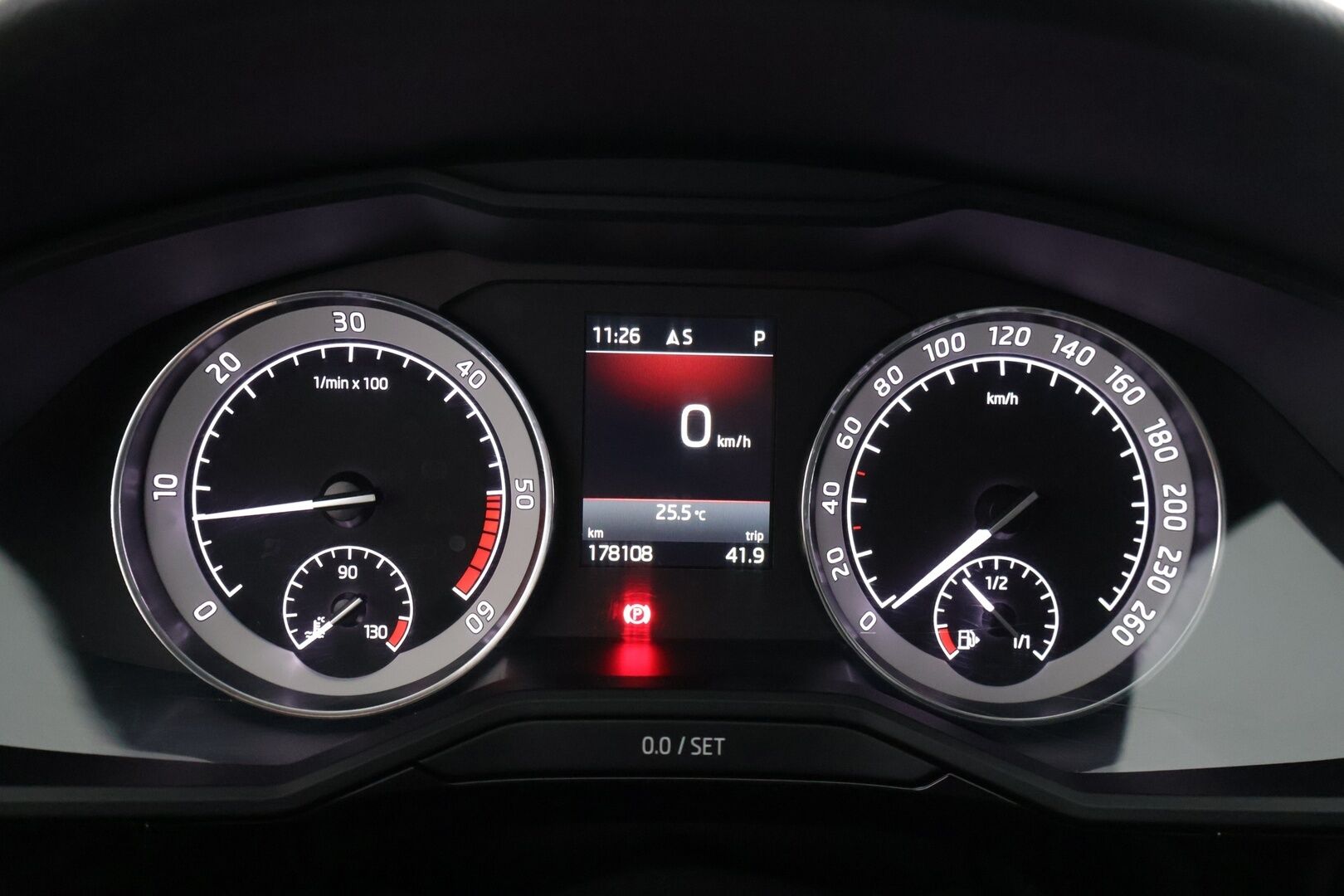 Skoda Superb 2018 Combi 2,0 TDI 190 4x4 L&K BusinessLine DSG **Facelift / Adapt. vakkari / DCC / Kessy / Webasto / Canton / Vetokoukku** - *Kattavasti varusteltu yksilö, jakohihna vaihdettu 159tkm! *