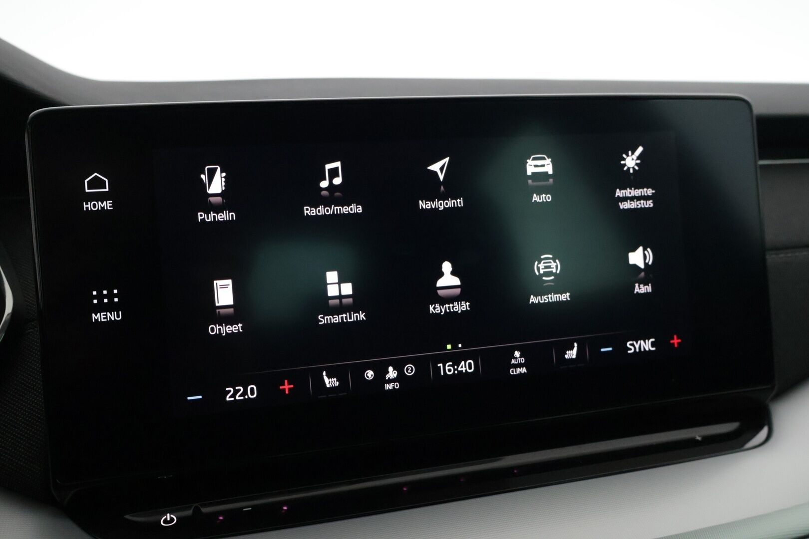 Skoda Octavia 2021 2,0 TDI 150 Style Launch Edition DSG Autom. * Juuri saapunut! / Webasto / HUD / Adapt.Vakkari / P-Kamera / Crystal LED / Navigointi / Huippuvarusteet! * - 2x Renkaat & Vanteet / Siisti!