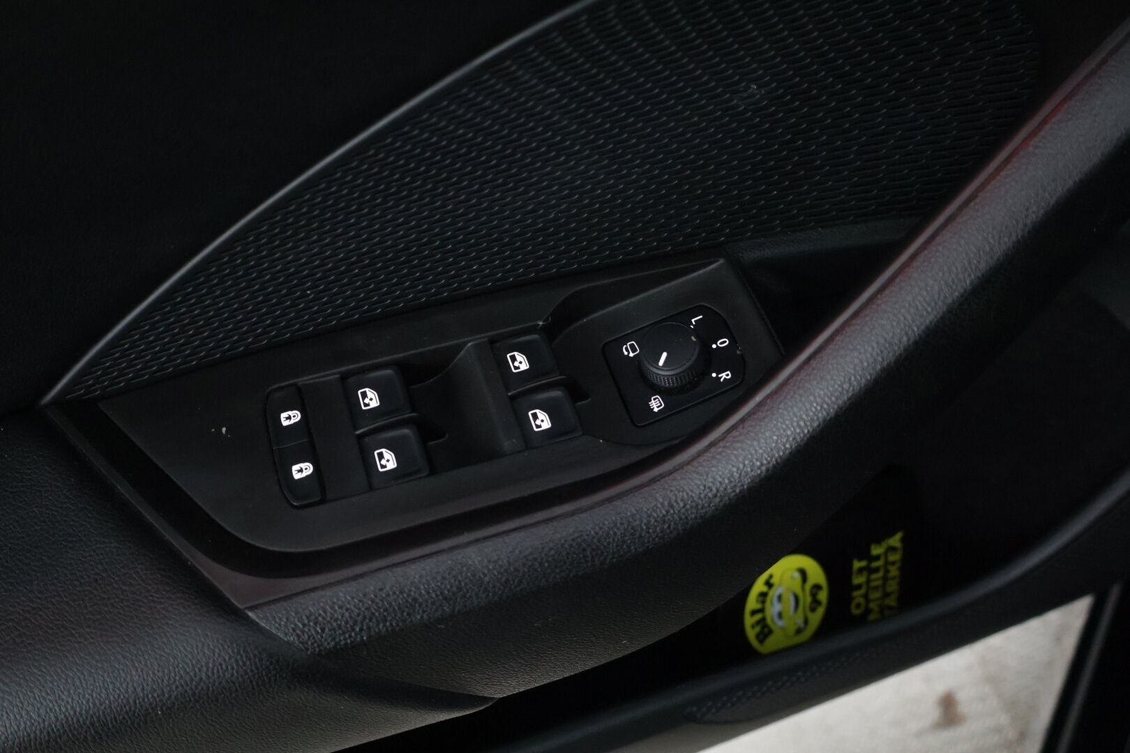 Skoda Octavia 2021 2,0 TDI 150 Style Launch Edition DSG Autom. * Juuri saapunut! / Webasto / HUD / Adapt.Vakkari / P-Kamera / Crystal LED / Navigointi / Huippuvarusteet! * - 2x Renkaat & Vanteet / Siisti!