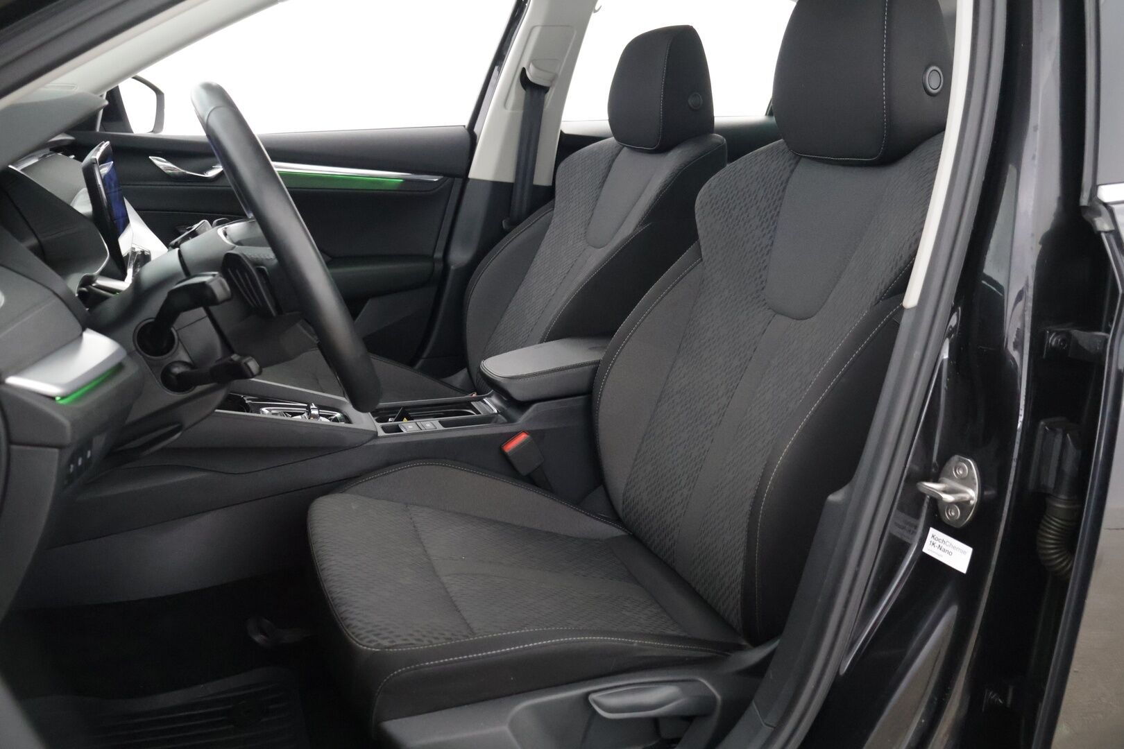 Skoda Octavia 2021 2,0 TDI 150 Style Launch Edition DSG Autom. * Juuri saapunut! / Webasto / HUD / Adapt.Vakkari / P-Kamera / Crystal LED / Navigointi / Huippuvarusteet! * - 2x Renkaat & Vanteet / Siisti!