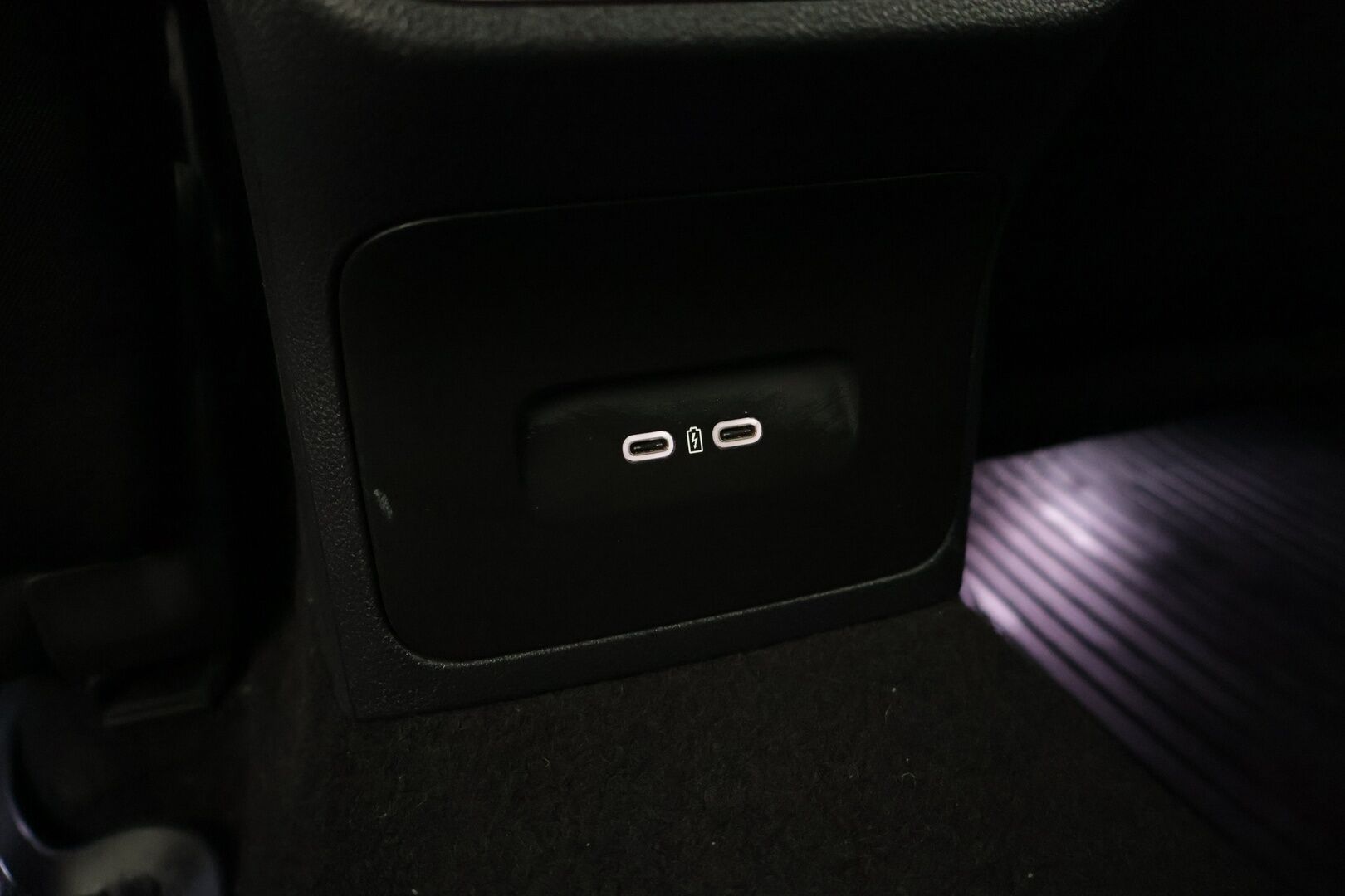 Skoda Octavia 2021 2,0 TDI 150 Style Launch Edition DSG Autom. * Juuri saapunut! / Webasto / HUD / Adapt.Vakkari / P-Kamera / Crystal LED / Navigointi / Huippuvarusteet! * - 2x Renkaat & Vanteet / Siisti!