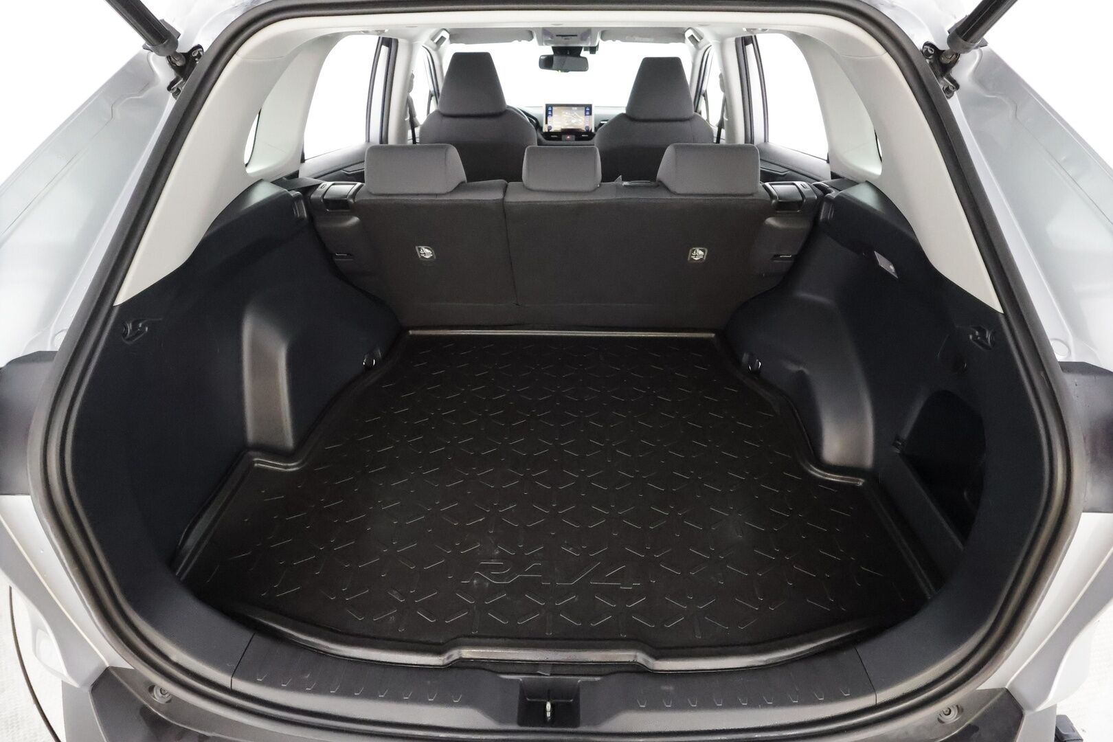 Toyota RAV4 2021 2,0 VVT-iE Active Multidrive S * ACC / Koukku / P.kamera / Lohko+Sisä / Navi / LED / Keyless / Sähköluukku * - Suomi-auto / Kahdet renkaat aluvanteilla / Merkkihuollettu - HULLUT AVAJAISHULINAT KORKOTARJOUS 3,29 %