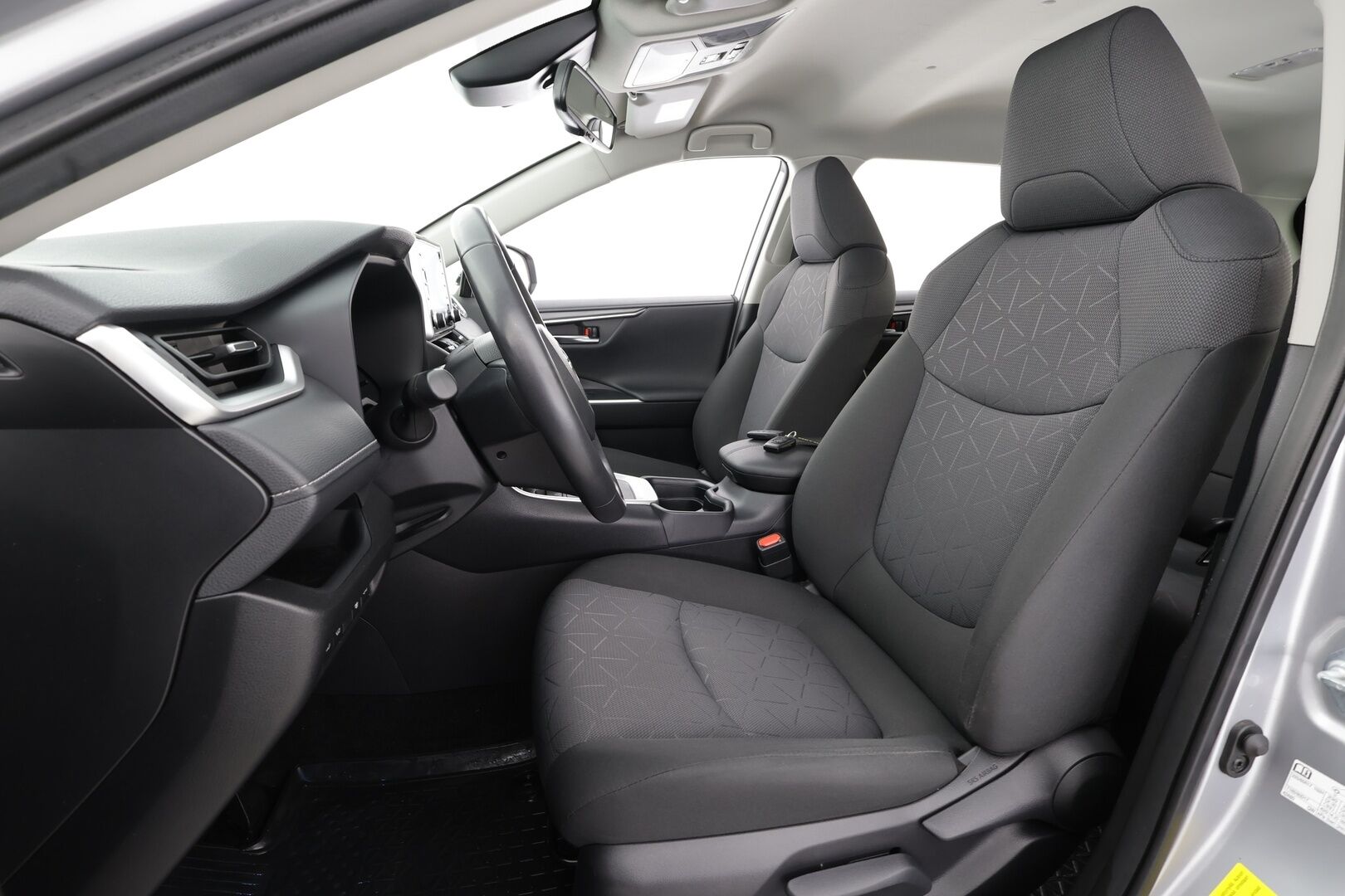 Toyota RAV4 2021 2,0 VVT-iE Active Multidrive S * ACC / Koukku / P.kamera / Lohko+Sisä / Navi / LED / Keyless / Sähköluukku * - Suomi-auto / Kahdet renkaat aluvanteilla / Merkkihuollettu - HULLUT AVAJAISHULINAT KORKOTARJOUS 3,29 %