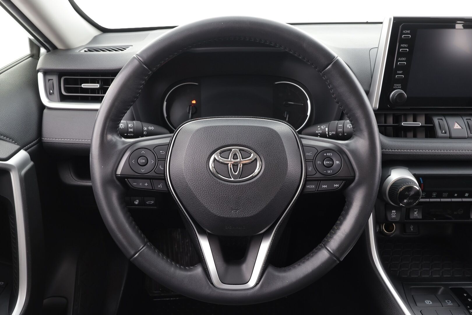 Toyota RAV4 2021 2,0 VVT-iE Active Multidrive S * ACC / Koukku / P.kamera / Lohko+Sisä / Navi / LED / Keyless / Sähköluukku * - Suomi-auto / Kahdet renkaat aluvanteilla / Merkkihuollettu - HULLUT AVAJAISHULINAT KORKOTARJOUS 3,29 %