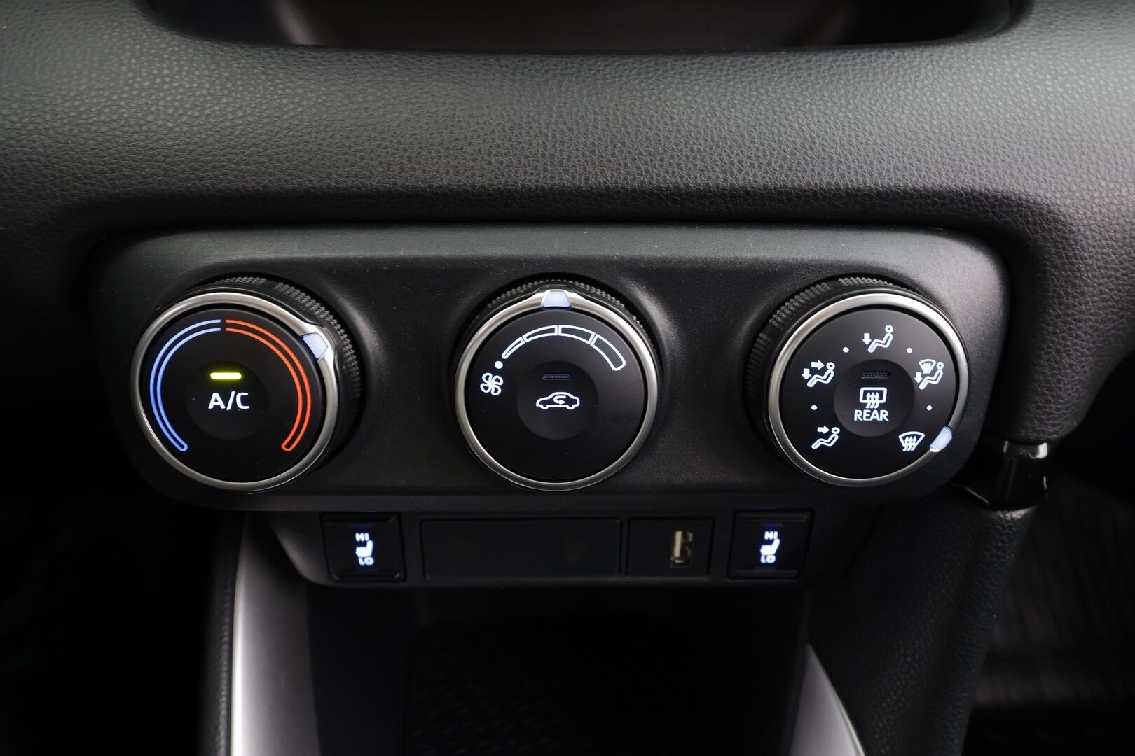 Toyota Yaris 2020 1,0 VVT-i Life * 1.Om Suomi-auto / ACC / Bluetooth / Kaistavahti / 2xRenkaat * - *Juuri saapunut! Liikennemerkkien tunnistus / AppleCarPlay / AndroidAuto / Siisti*