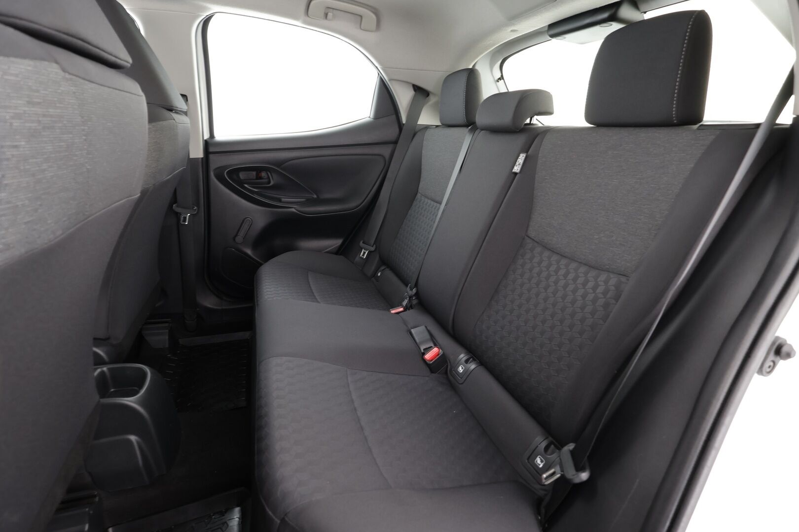 Toyota Yaris 2020 1,0 VVT-i Life * 1.Om Suomi-auto / ACC / Bluetooth / Kaistavahti / 2xRenkaat * - HULLUT JOULUT KORKOTARJOUS 2,49% 