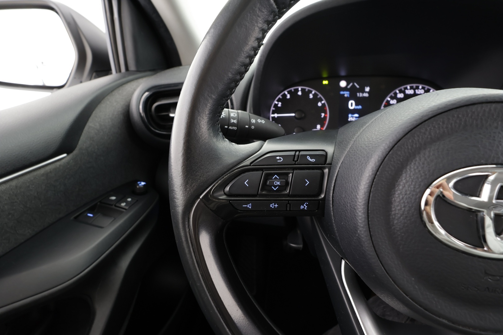 Toyota Yaris 2020 1,0 VVT-i Life * 1.Om Suomi-auto / ACC / Kaistavahti / Bluetooth / Ilmastointi * - HULLUT JOULUT KORKOTARJOUS 2,49% 