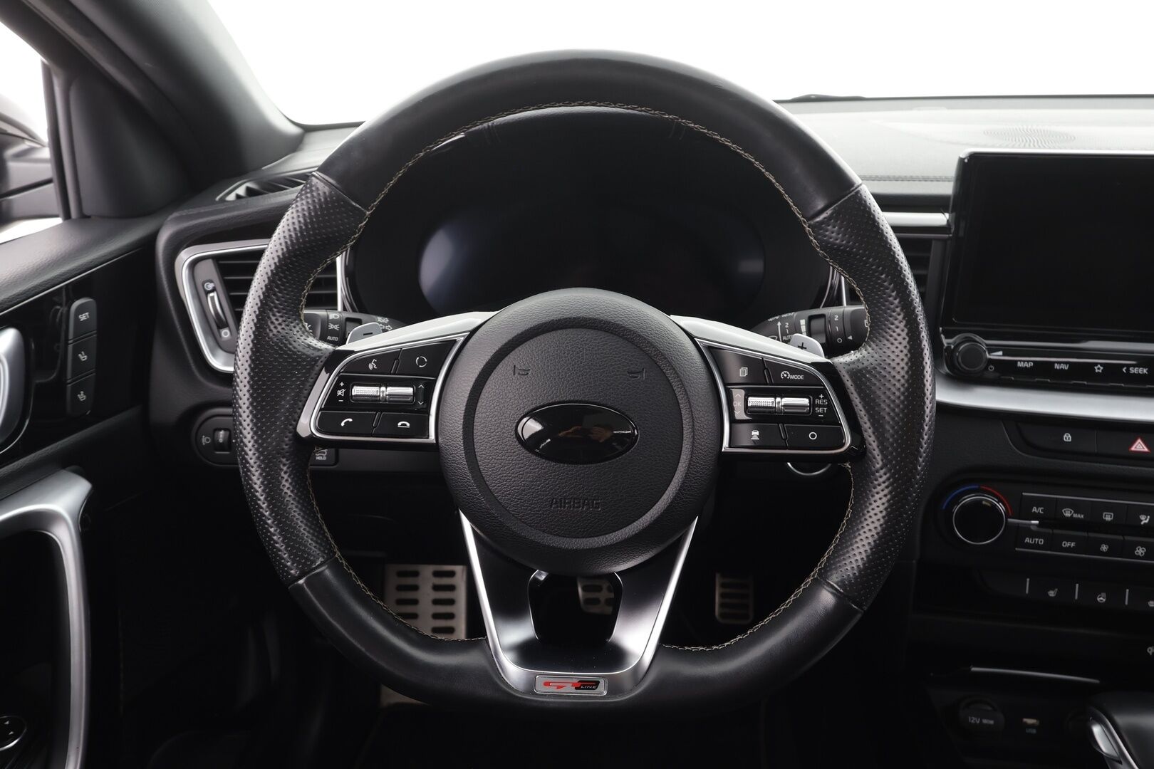 Kia ProCeed 2021 1,4 T-GDI ISG 140hv GT-Line SB DCT A/T * ACC / LED / P.Kamera / JBL / Lasikattoluukku / Keyless * - Suomi-auto / Kahdet renkaat aluvanteilla / Sisätilanlämmitin 