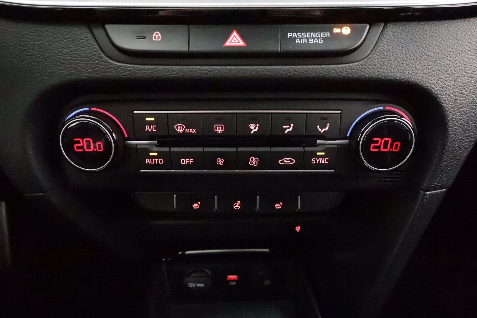 Kia ProCeed 2021 1,4 T-GDI ISG 140hv GT-Line SB DCT A/T * ACC / LED / P.Kamera / JBL / Lasikattoluukku / Keyless * - Suomi-auto / Kahdet renkaat aluvanteilla / Sisätilanlämmitin 