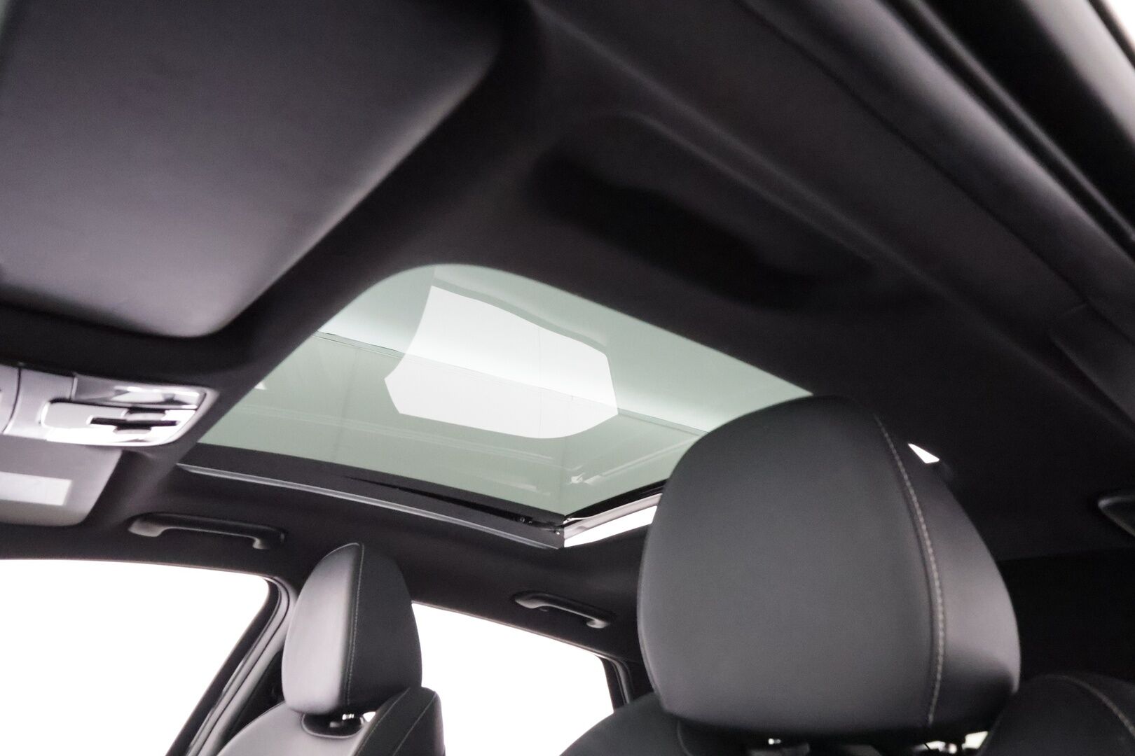 Kia ProCeed 2021 1,4 T-GDI ISG 140hv GT-Line SB DCT A/T * ACC / LED / P.Kamera / JBL / Lasikattoluukku / Keyless * - Suomi-auto / Kahdet renkaat aluvanteilla / Sisätilanlämmitin 