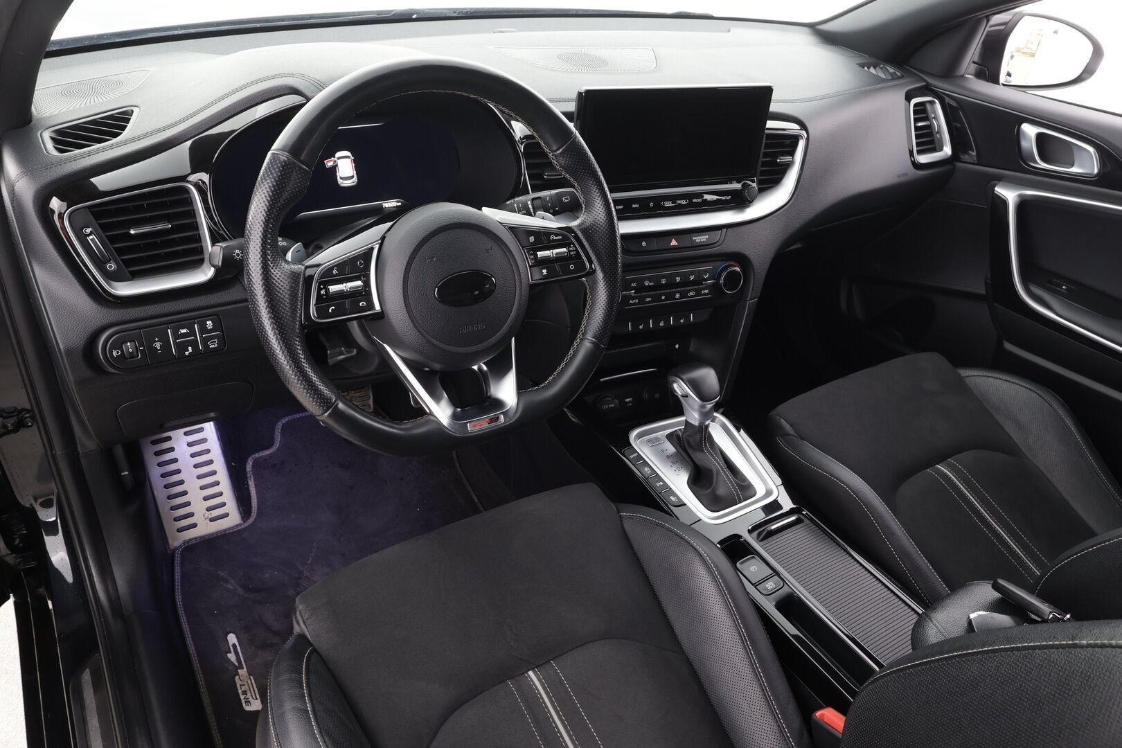 Kia ProCeed 2021 1,4 T-GDI ISG 140hv GT-Line SB DCT A/T * ACC / LED / P.Kamera / JBL / Lasikattoluukku / Keyless * - Suomi-auto / Kahdet renkaat aluvanteilla / Sisätilanlämmitin 