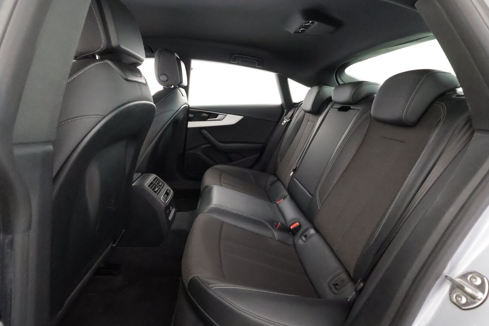 Audi A5 2021 Sportback Business Advanced 40 TFSI MHEV quattro S tronic - | Vakkari | Webasto | LED  | P.Kamera | Puolinahat | Digimittaristo | Navi | Apple&Android | 1.Om Suomi-auto | Kahdet Renkaat |