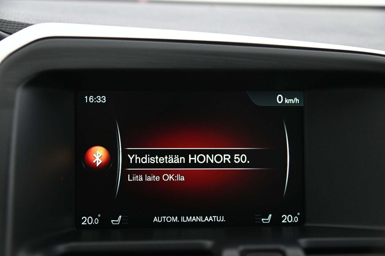 Volvo XC60 2016 D4 AWD Momentum aut - *Volvo XC60 D4 AWD / Automaatti / Peräkoukku / Webasto*