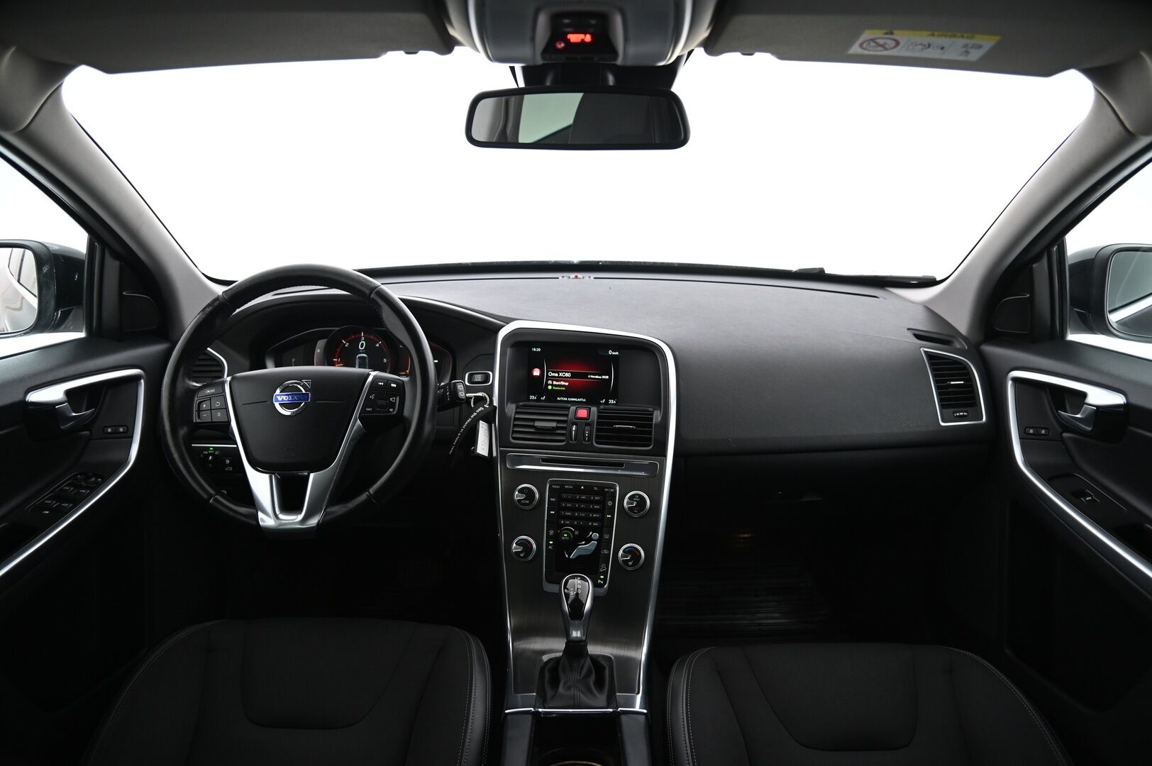 Volvo XC60 2016 D4 AWD Momentum aut - *Volvo XC60 D4 AWD / Automaatti / Peräkoukku / Webasto*