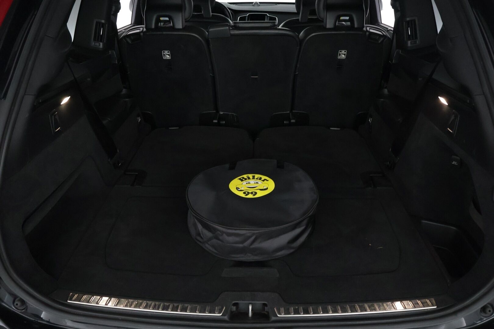 Volvo XC90 2017 Volvo XC90 T8 AWD R-Design aut 7-P - */ Bowers&Wilkins / Panorama / P.Kamera / HUD / 7-paikkainen / Vetokoukku / VOC / Juuri saapunut /*