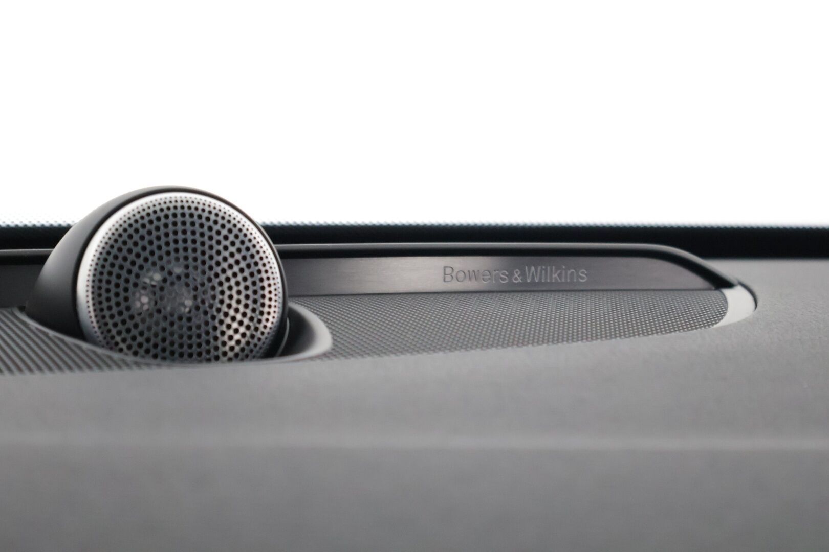 Volvo XC90 2017 Volvo XC90 T8 AWD R-Design aut 7-P - */ Bowers&Wilkins / Panorama / P.Kamera / HUD / 7-paikkainen / Vetokoukku / VOC / Juuri saapunut /*