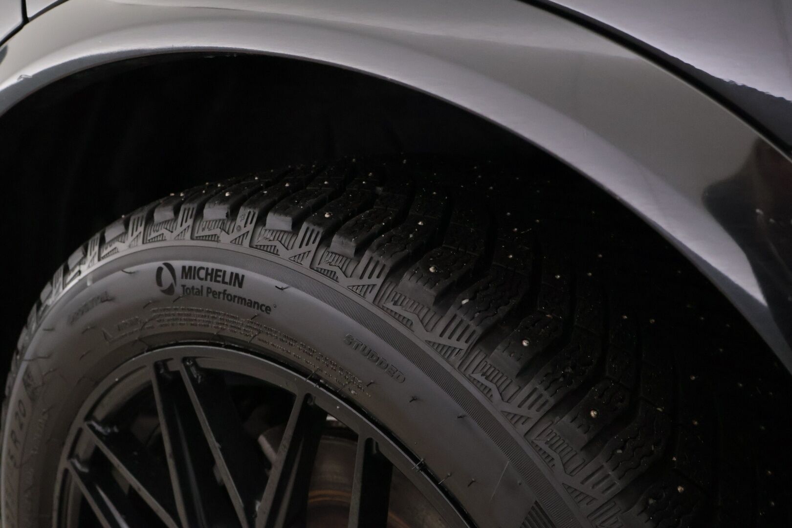 Volvo XC90 2017 Volvo XC90 T8 AWD R-Design aut 7-P - */ Bowers&Wilkins / Panorama / P.Kamera / HUD / 7-paikkainen / Vetokoukku / VOC / Juuri saapunut /*