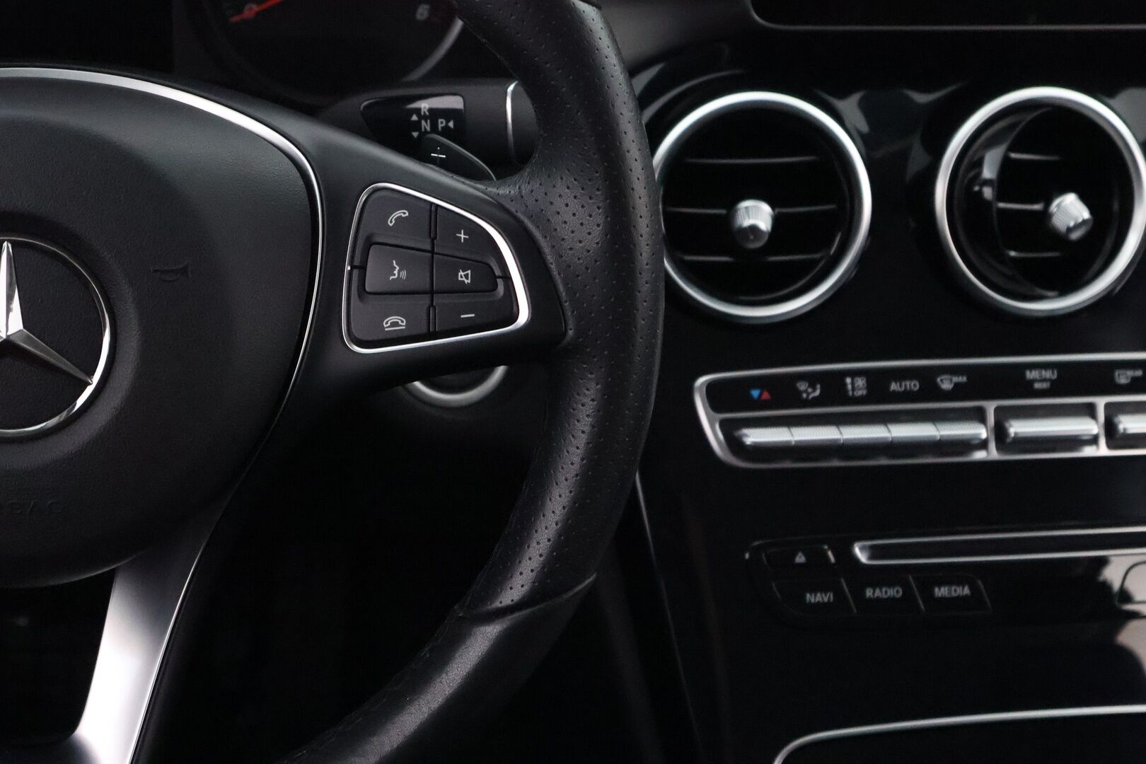 Mercedes-Benz C 2016 250 d T 4Matic A - Webasto / Vetokoukku / Puolinahkasisusta / Sähköpenkit / ILS LED / Sähköluukku / Lohko & Sisäpistoke!