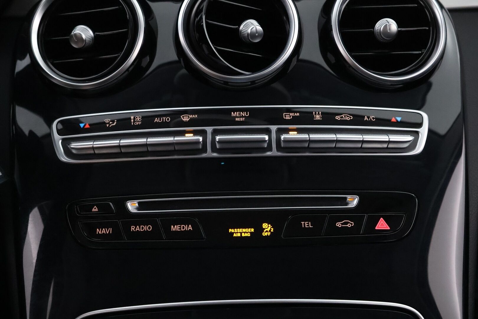 Mercedes-Benz C 2016 250 d T 4Matic A - Webasto / Vetokoukku / Puolinahkasisusta / Sähköpenkit / ILS LED / Sähköluukku / Lohko & Sisäpistoke!