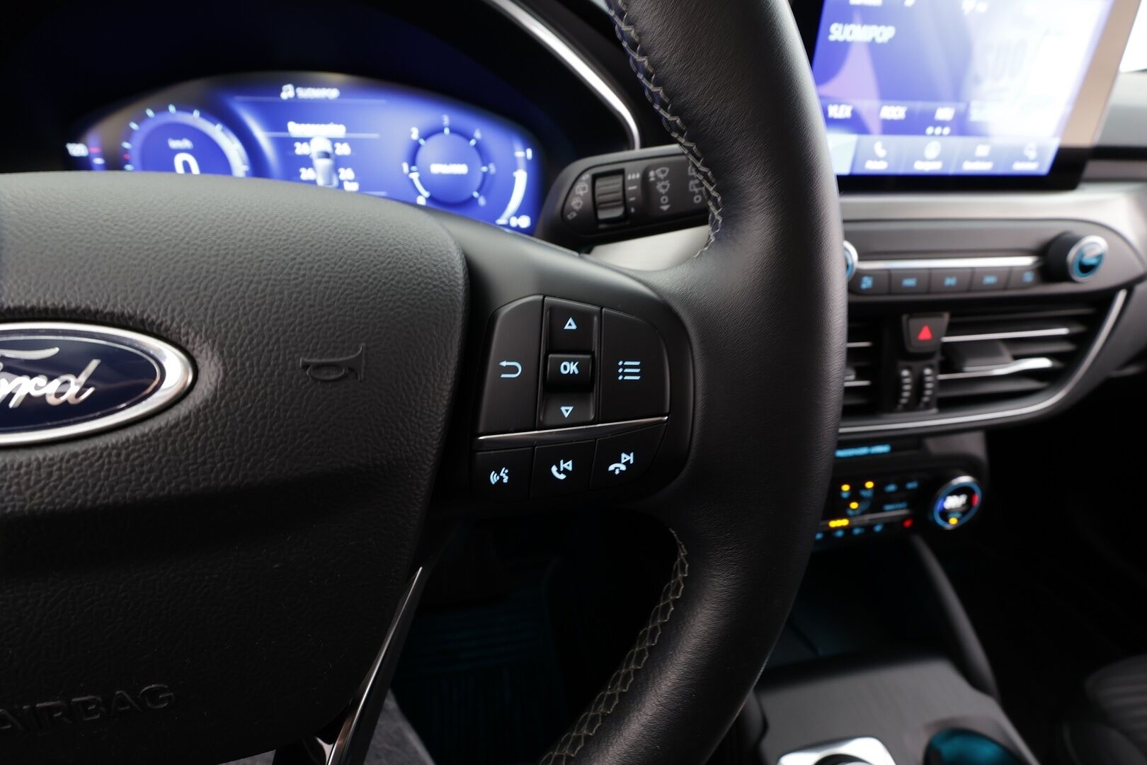 Ford Focus 2021 1,5 TDCi EcoBlue 120hv A8 Titanium Wagon * Webasto / ACC / LED / P.kamera / Navi / Kaistavahti / Keyless * - 1-om Suomi-auto / Kahdet renkaat / Merkkihuollot