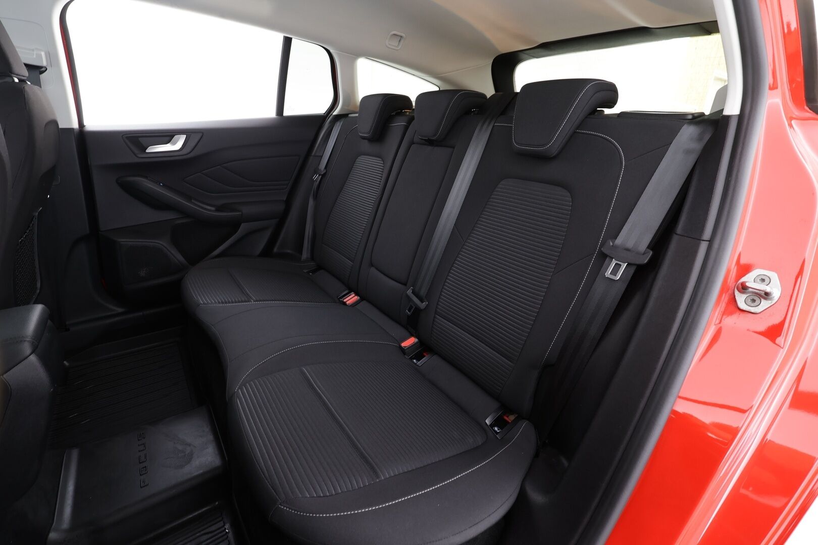 Ford Focus 2021 1,5 TDCi EcoBlue 120hv A8 Titanium Wagon * Webasto / ACC / LED / P.kamera / Navi / Kaistavahti / Keyless * - 1-om Suomi-auto / Kahdet renkaat / Merkkihuollot