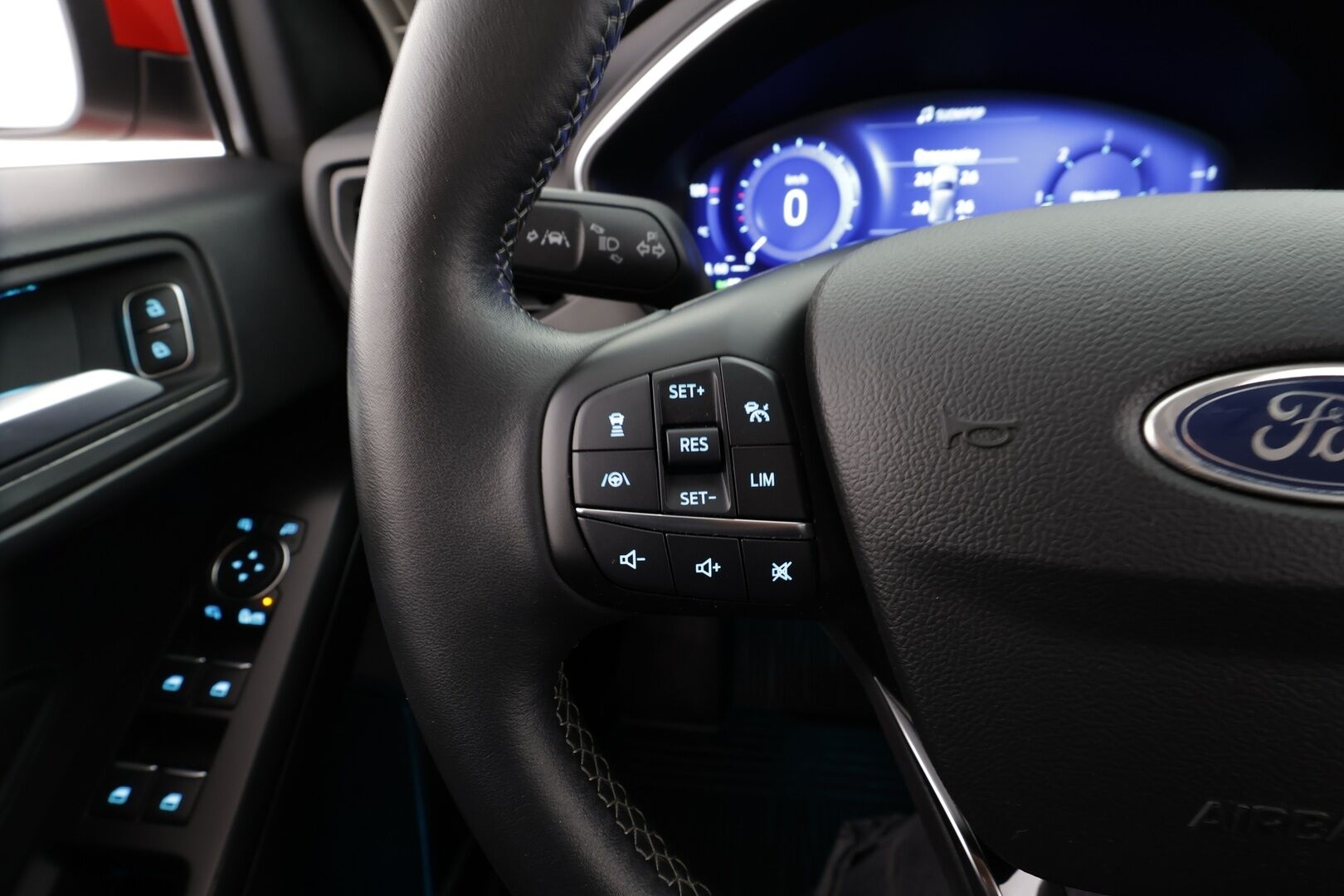 Ford Focus 2021 1,5 TDCi EcoBlue 120hv A8 Titanium Wagon * Webasto / ACC / LED / P.kamera / Navi / Kaistavahti / Keyless * - 1-om Suomi-auto / Kahdet renkaat / Merkkihuollot