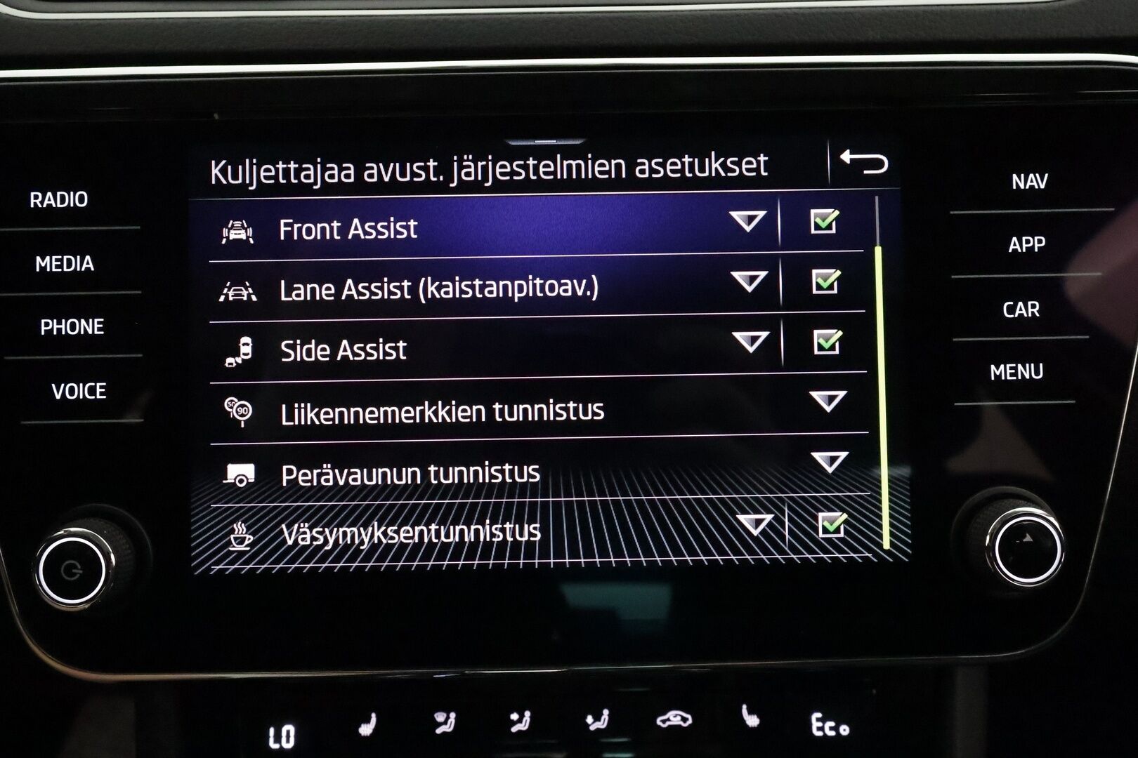 Skoda Superb 2021 Combi 1,4 TSI PHEV Style iV DSG **Adapt.Vakkari / Canton / Muistipenkit / Matrix-LED / P.Kamera / Koukku / Webasto** - 1-om Suomi-auto / 2x Latauskaapelit / Kahdet Renkaat / Merkkihuollettu!