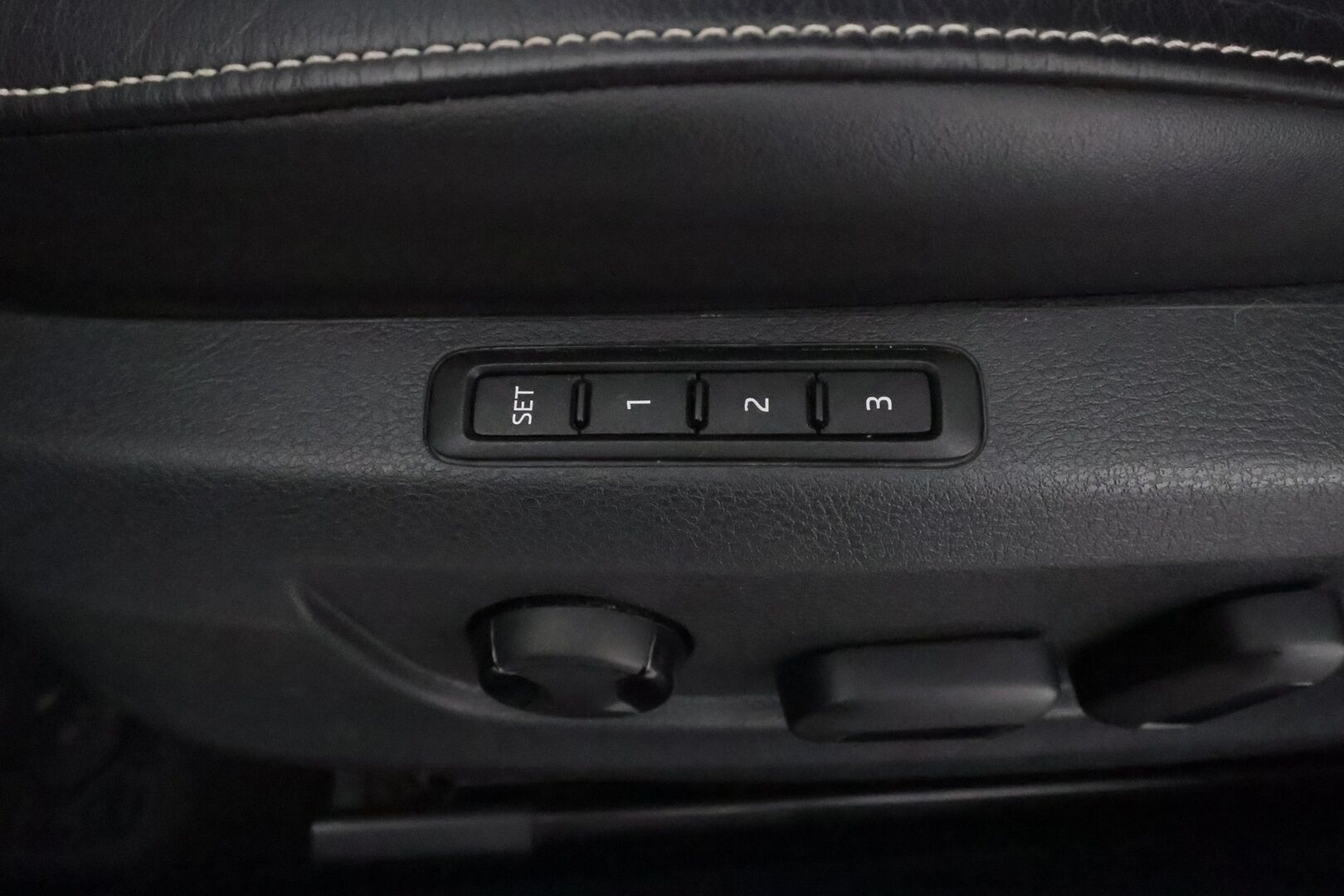 Skoda Superb 2021 Combi 1,4TSI PHEV Style iV DSG Autom. * Webasto / Canton / Koukku / ACC / Matrix-LED / Muistipenkit* - SoH 97,3% / Suomi-auto / Kahdet renkaat Skodan vanteilla / Särmä huoltohistoria