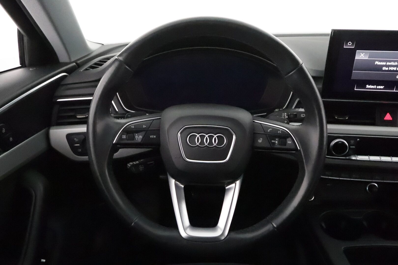 Audi A4 2021 Avant Business Advanced Comfort Edition 35 TFSI 110kW MHEV S tronic **Adapt.vakkari / Webasto / Matrix LED** - Suomi-auto / Kahdet renkaat aluvanteilla / Hierovat etuistuimet / Koukku / Ratinlämmitin 