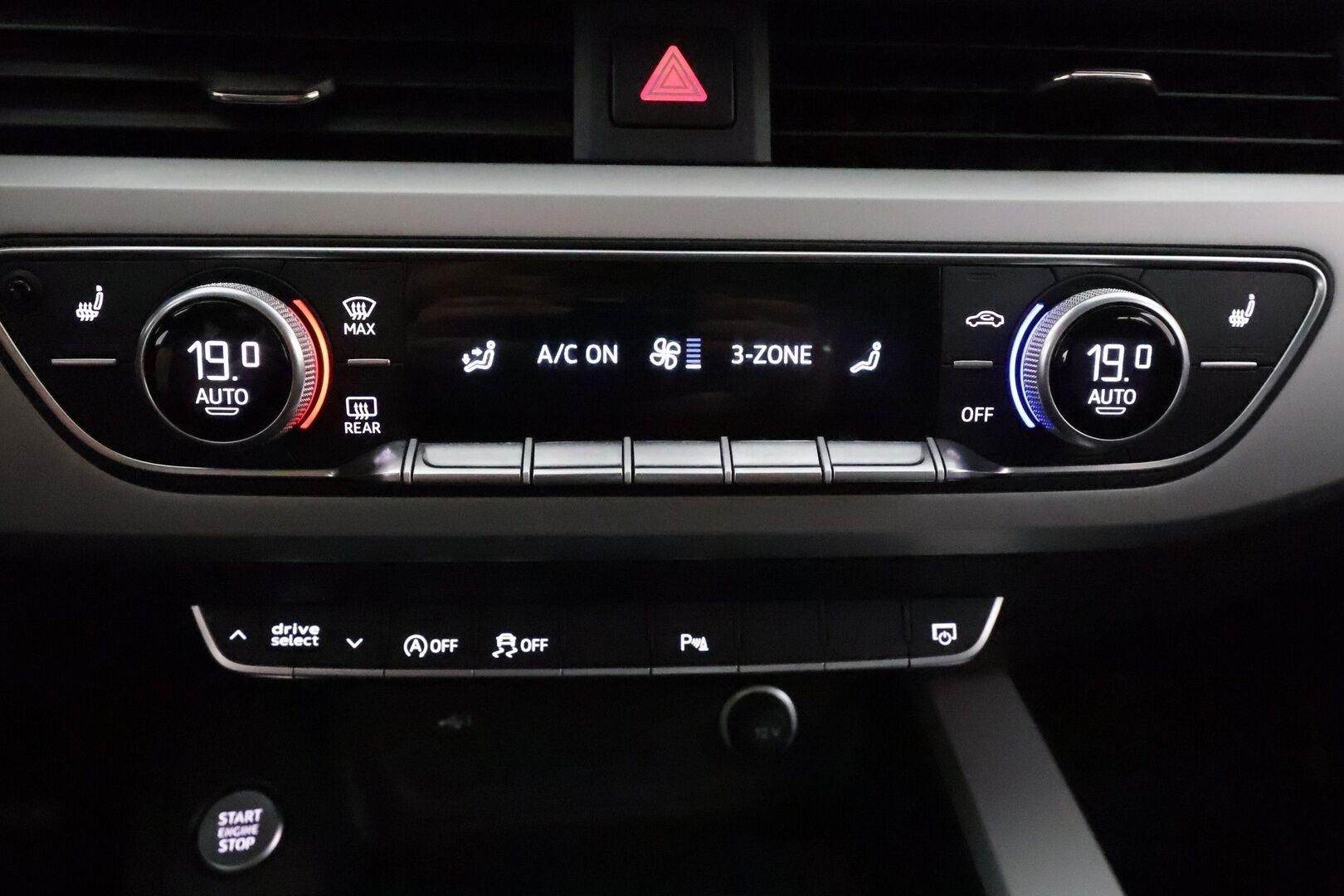 Audi A4 2021 Avant Business Advanced Comfort Edition 35 TFSI 110kW MHEV S tronic **Adapt.vakkari / Webasto / Matrix LED** - Suomi-auto / Kahdet renkaat aluvanteilla / Hierovat etuistuimet / Koukku / Ratinlämmitin 