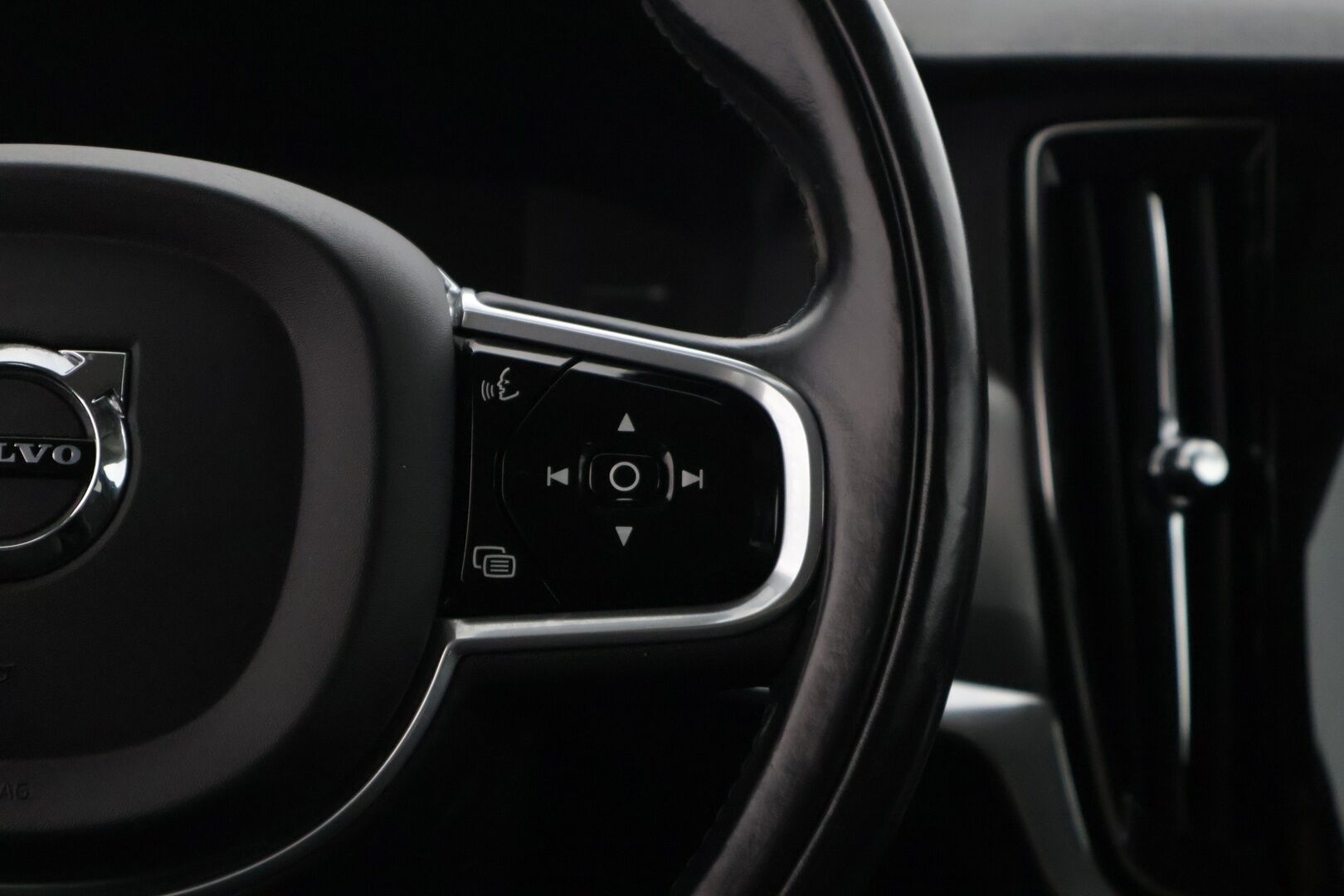 Volvo V90 Cross Country 2018 D4 AWD Business aut * Webasto / Pilot Assist / P-kamera / Adapt.Vakkari/ Muistipenkit * - * Suomi-auto / Ratinlämmitin /  / Muistipenkit / Hihna vaihdettu 7/23 *