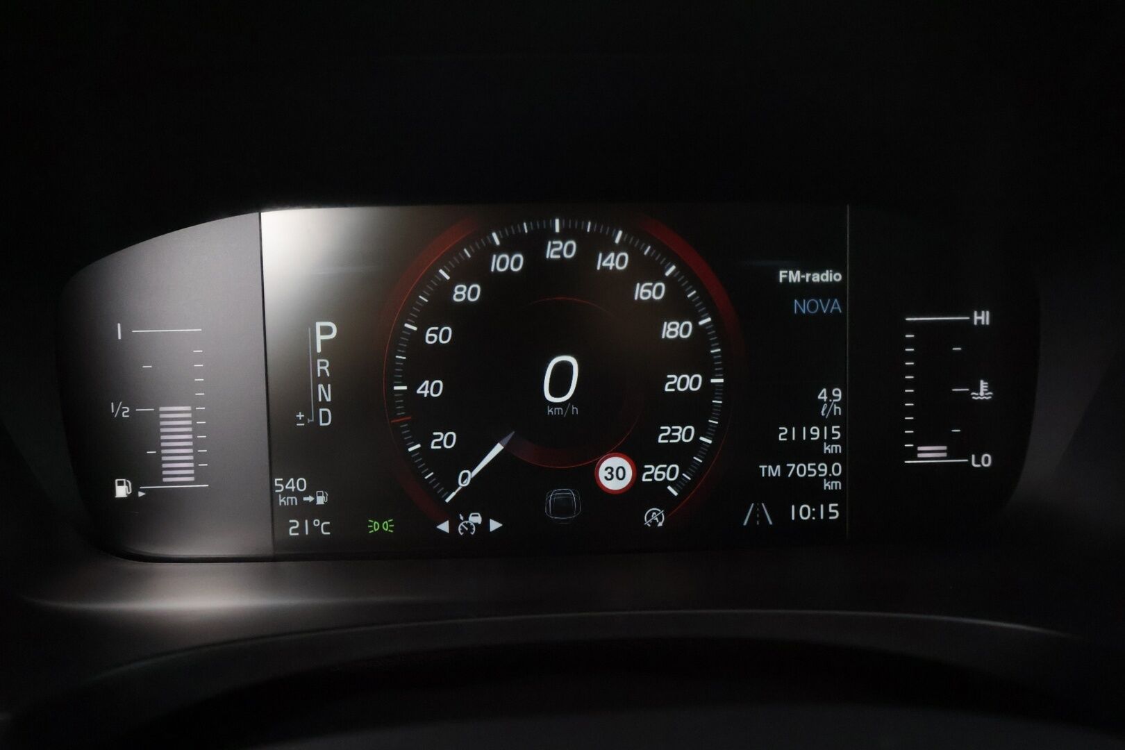 Volvo V90 Cross Country 2018 D4 AWD Business aut * Webasto / Pilot Assist / P-kamera / Adapt.Vakkari/ Muistipenkit * - 3,99% KORKOTARJOUS TÄHÄN AUTOON 21.9. ASTI - * Suomi-auto / Vetokoukku / Ratinlämmitin /  / Muistipenkit / Hihna vaihdettu 7/23 *