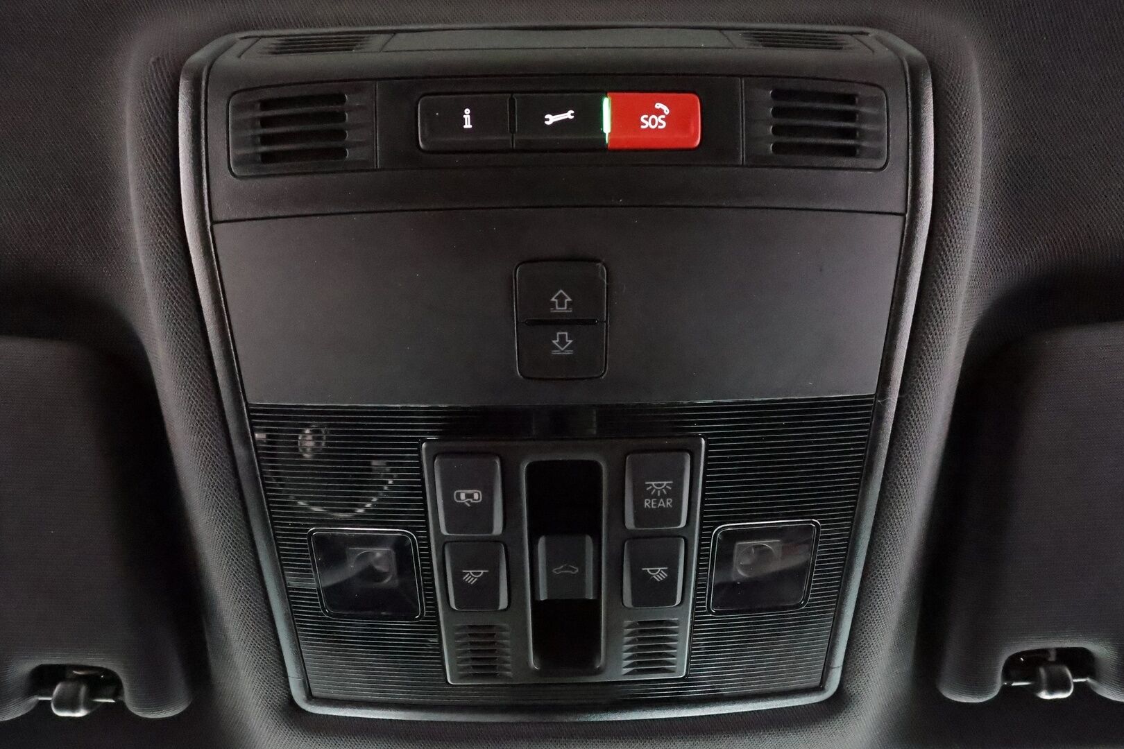 Skoda Superb 2021 Combi 2,0 TDI 200 4x4 L&K DSG * Matrix-LED / Panorama / ACC / Webasto / Koukku / Hierova & Ilmastoitu Muistipenkki  * - 360° / Canton / Keyless / Navi / Suomi-auto / Kahdet renkaat / Merkkihuollettu - HULLUT JOULUT KORKOTARJOUS 2,49% 