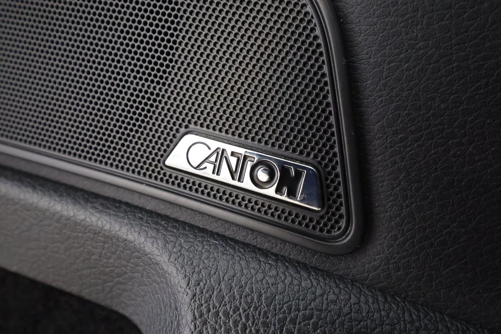 Skoda Superb 2021 Combi 2,0 TDI 200 4x4 L&K DSG * Matrix-LED / Panorama / ACC / Webasto / Koukku / Hierova & Ilmastoitu Muistipenkki  * - 360° / Canton / Keyless / Navi / Suomi-auto / Kahdet renkaat / Merkkihuollettu - HULLUT JOULUT KORKOTARJOUS 2,49% 