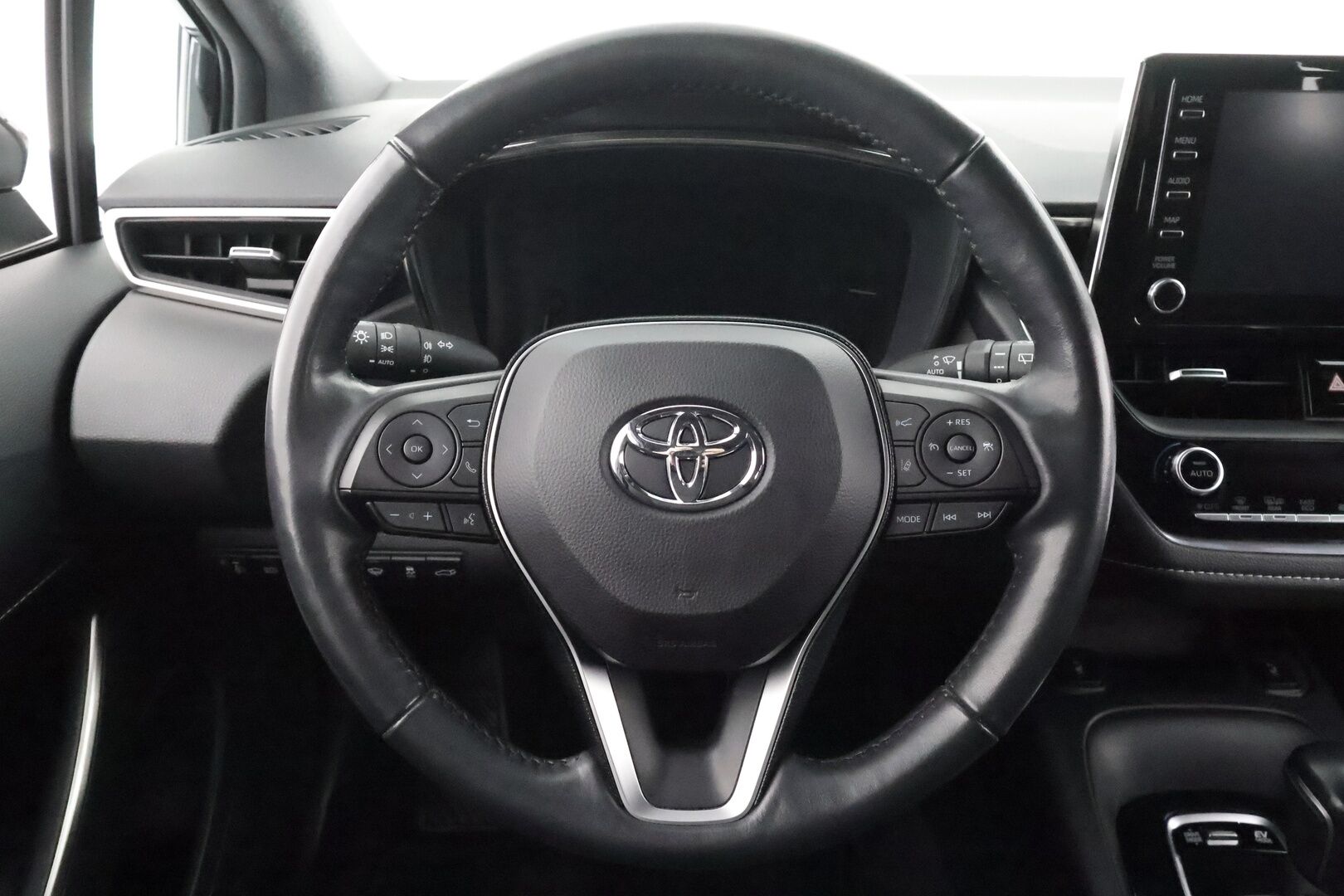 Toyota Corolla 2021 Touring Sports 1,8 Hybrid Active Edition * ACC / P.kamera / Navi / LED / Keyless / Sähköluukku / Ratinlämmitin * - Suomi-auto / Kahdet renkaat aluvanteilla / Merkkihuollettu