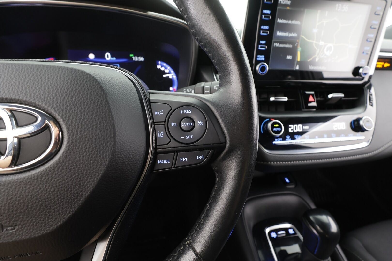 Toyota Corolla 2021 Touring Sports 2,0 Hybrid Active Edition - | ACC | LED | P.Kamera | Lohkolämmitin | Navi | Kaistavahti | Keyless | Apple&Android | Suomi-auto | Kahdet renkaat | 