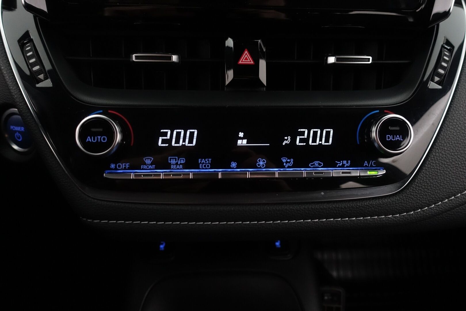 Toyota Corolla 2021 Touring Sports 2,0 Hybrid Active Edition - Suomi-auto / ACC / P.Kamera / Lohko+Sisäp. / Apple&Android / LED / Ratinlämmitin / Kaistanpitoavustin / Törmäysvaroitin / 2X Renkaat & Vanteet