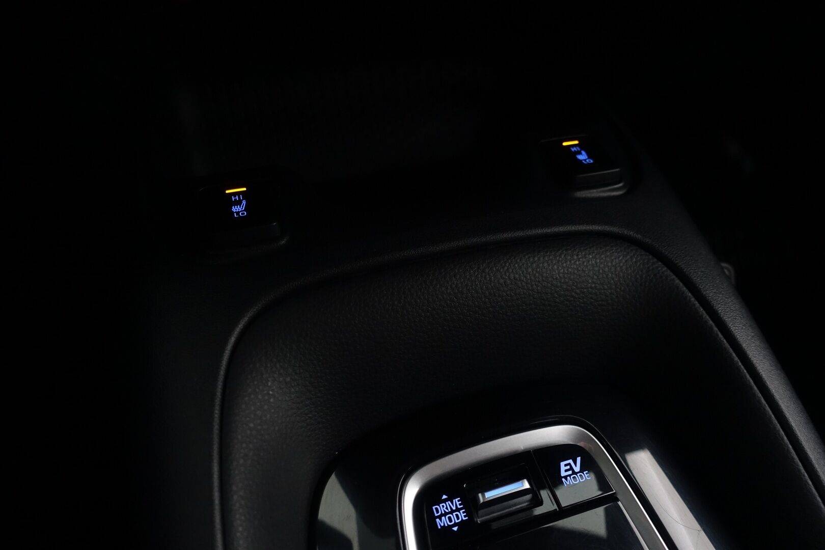 Toyota Corolla 2021 Touring Sports 2,0 Hybrid Active Edition - Suomi-auto / ACC / P.Kamera / Lohko+Sisäp. / Apple&Android / LED / Ratinlämmitin / Kaistanpitoavustin / Törmäysvaroitin / 2X Renkaat & Vanteet