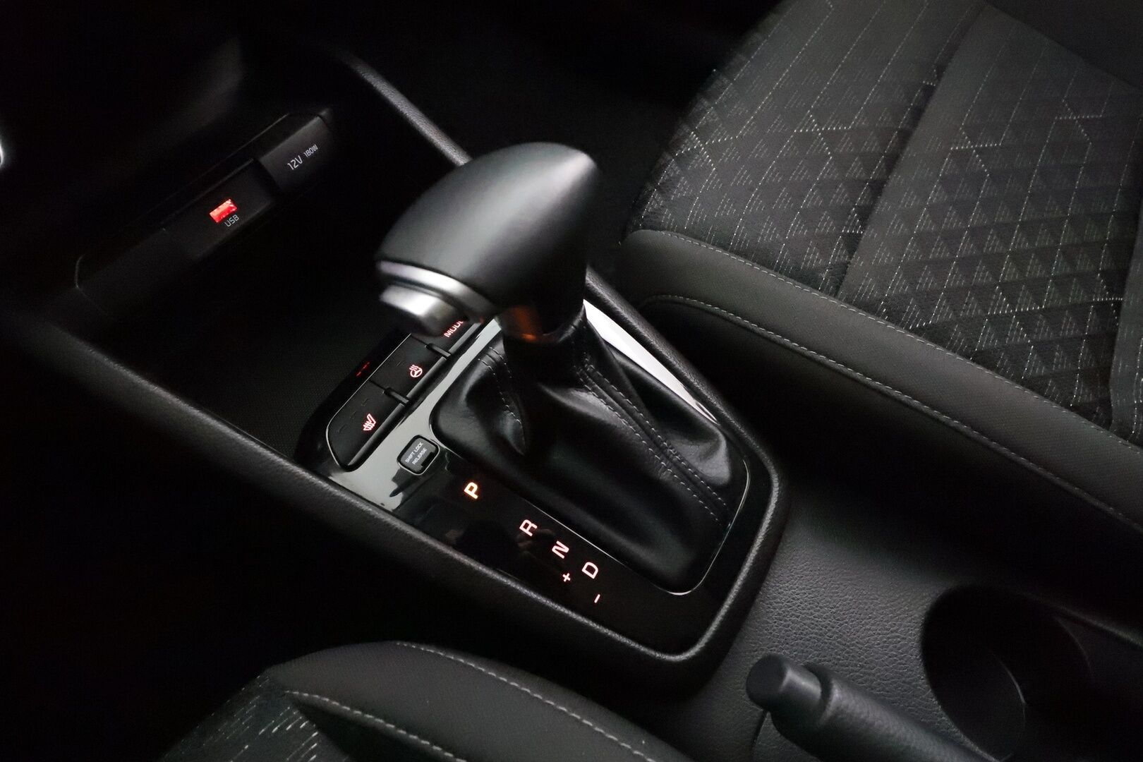 Kia Rio 2021 1,0 T-GDI 100hv LX DCT - Suomi-auto | Vakkari | Bluetooth | Ratinlämmitin | 2xRenkaat 