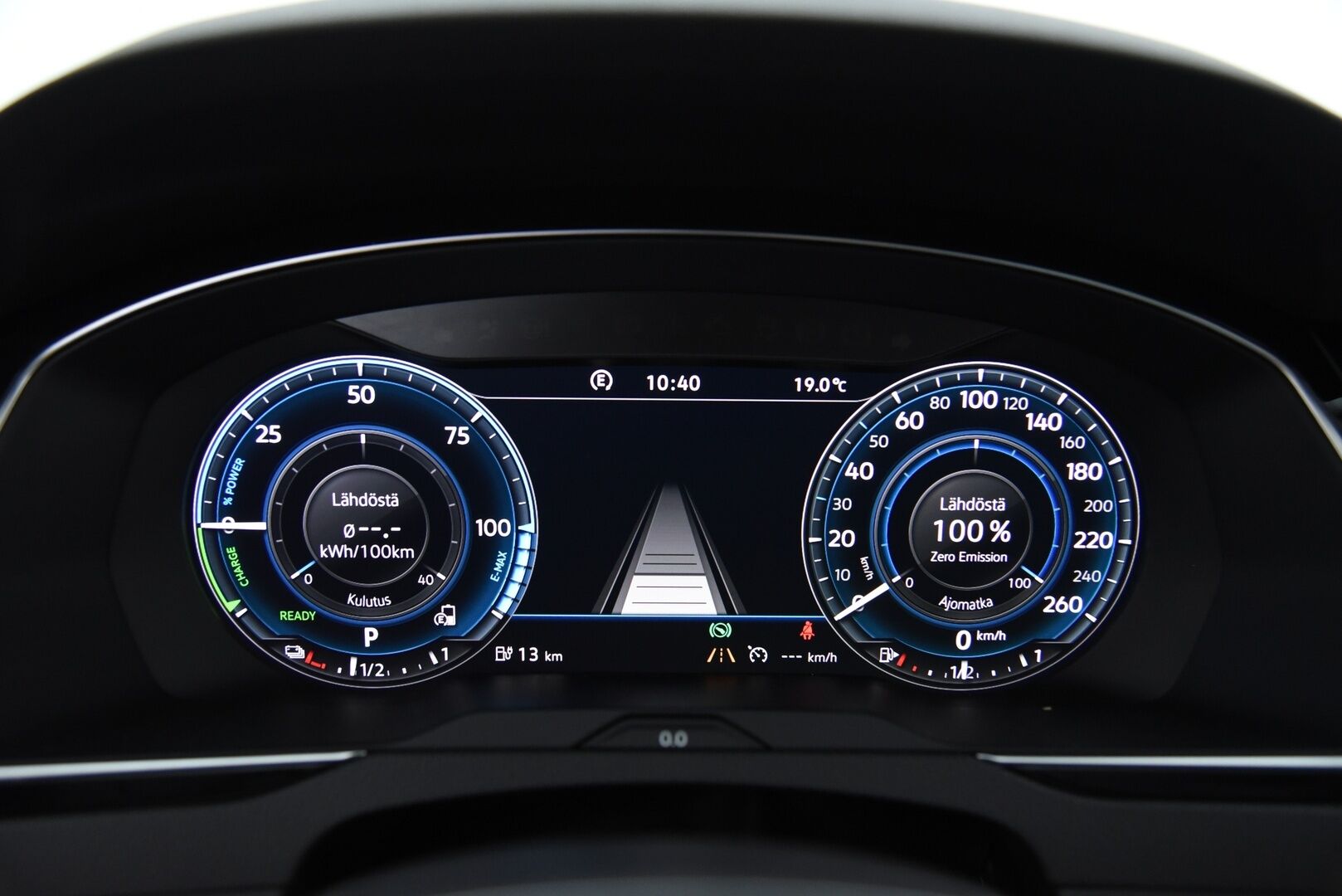 Volkswagen Passat 2018 Variant GTE Plug-In Hybrid 160 kW (218 hv) DSG-aut. / Digimittaristo / Vetokoukku / Adapt. vak / BLIS / Keyless / Ambient - P-Kamera / Webasto / Muistipenkki hieronnalla / Dynamic Light Assist / AppConnect