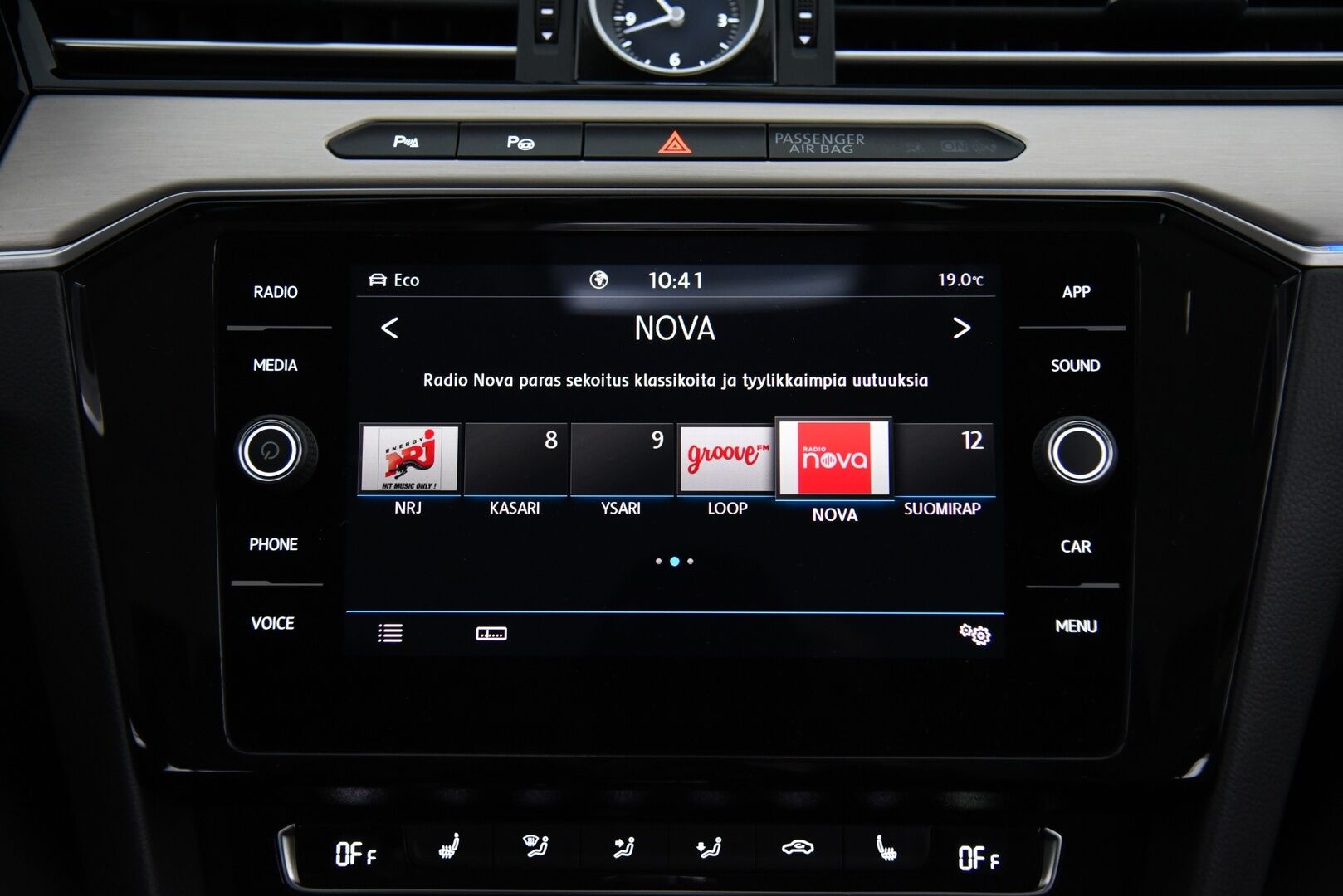 Volkswagen Passat 2018 Variant GTE Plug-In Hybrid 160 kW (218 hv) DSG-aut. / Digimittaristo / Vetokoukku / Adapt. vak / BLIS / Keyless / Ambient - P-Kamera / Webasto / Muistipenkki hieronnalla / Dynamic Light Assist / AppConnect