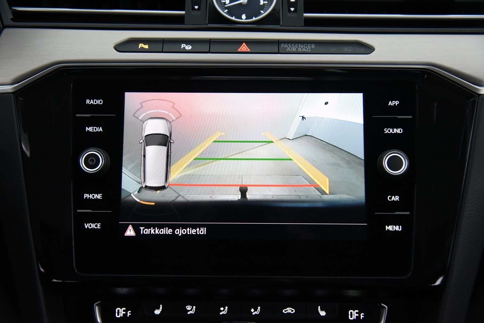 Volkswagen Passat 2018 Variant GTE Plug-In Hybrid 160 kW (218 hv) DSG-aut. / Digimittaristo / Vetokoukku / Adapt. vak / BLIS / Keyless / Ambient - P-Kamera / Webasto / Muistipenkki hieronnalla / Dynamic Light Assist / AppConnect