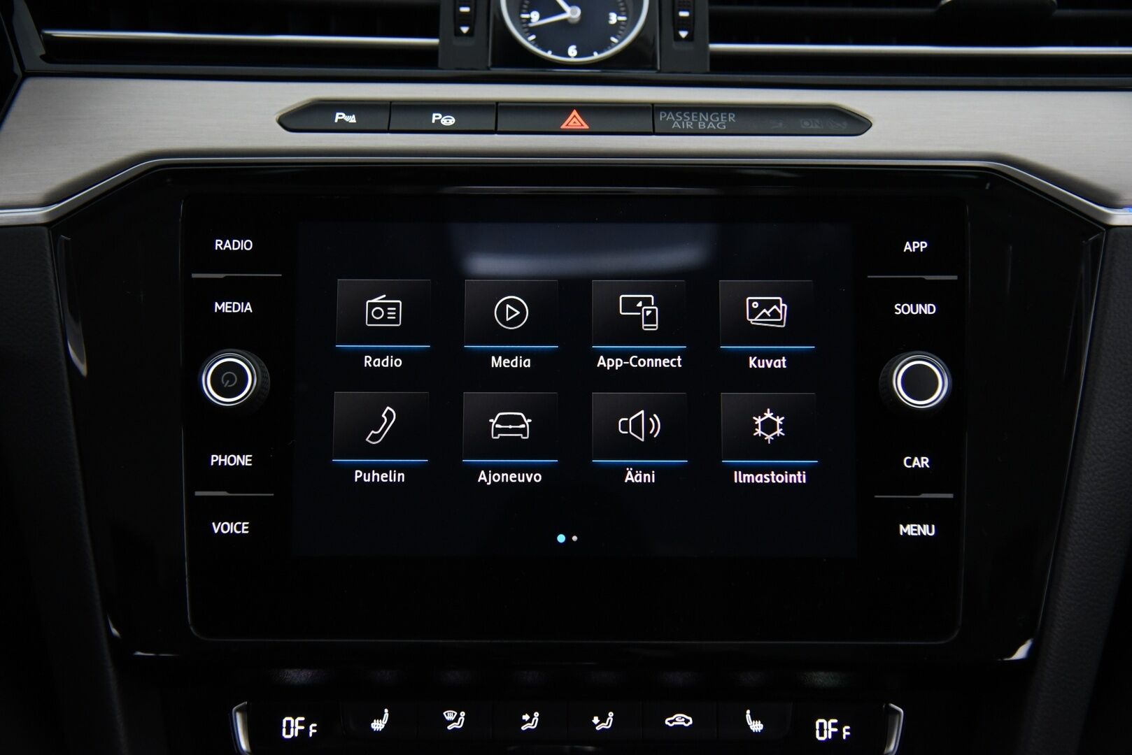 Volkswagen Passat 2018 Variant GTE Plug-In Hybrid 160 kW (218 hv) DSG-aut. / Digimittaristo / Vetokoukku / Adapt. vak / BLIS / Keyless / Ambient - P-Kamera / Webasto / Muistipenkki hieronnalla / Dynamic Light Assist / AppConnect