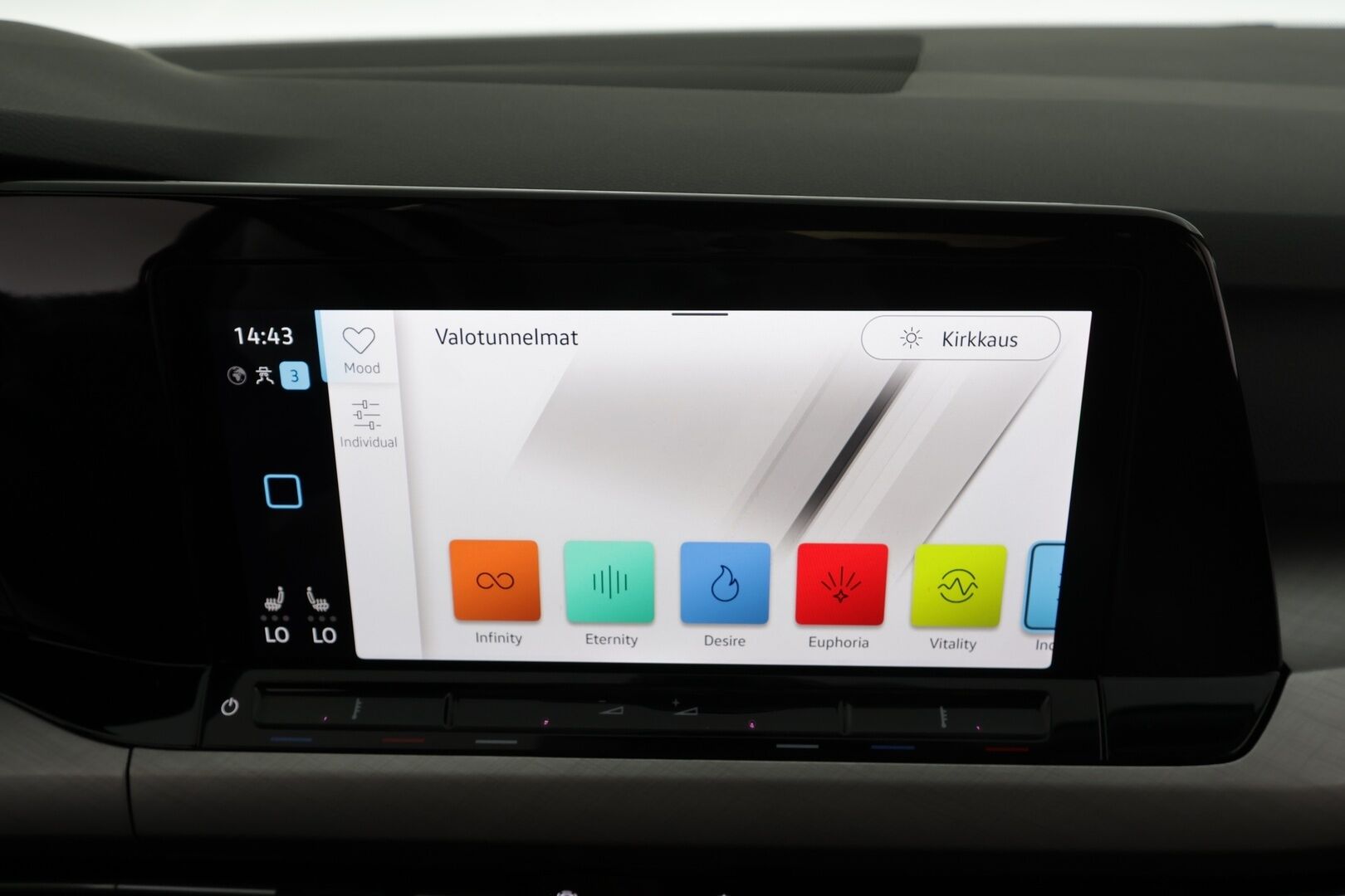 Volkswagen Golf 2022 Variant Comfort Business 1,0 eTSI (MHEV) 81 kW DSG * H&K /  ACC / Webasto / Koukku /  LED / P.Tutkat / KeylessGO * - 1.om Suomi-auto / Kahdet renkaat / Juuri huollettu! - HULLUT JOULUT KORKOTARJOUS 2,49% 