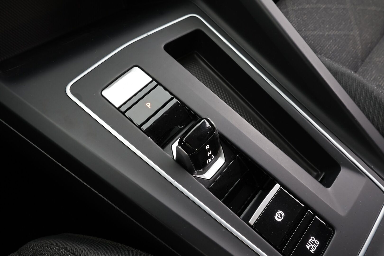 Volkswagen Golf 2022 Variant Comfort Business 1,0 eTSI (MHEV) 81 kW DSG * H&K /  ACC / Webasto / Koukku /  LED / P.Tutkat / KeylessGO * - 1.om Suomi-auto / Kahdet renkaat / Juuri huollettu! - HULLUT JOULUT KORKOTARJOUS 2,49% 