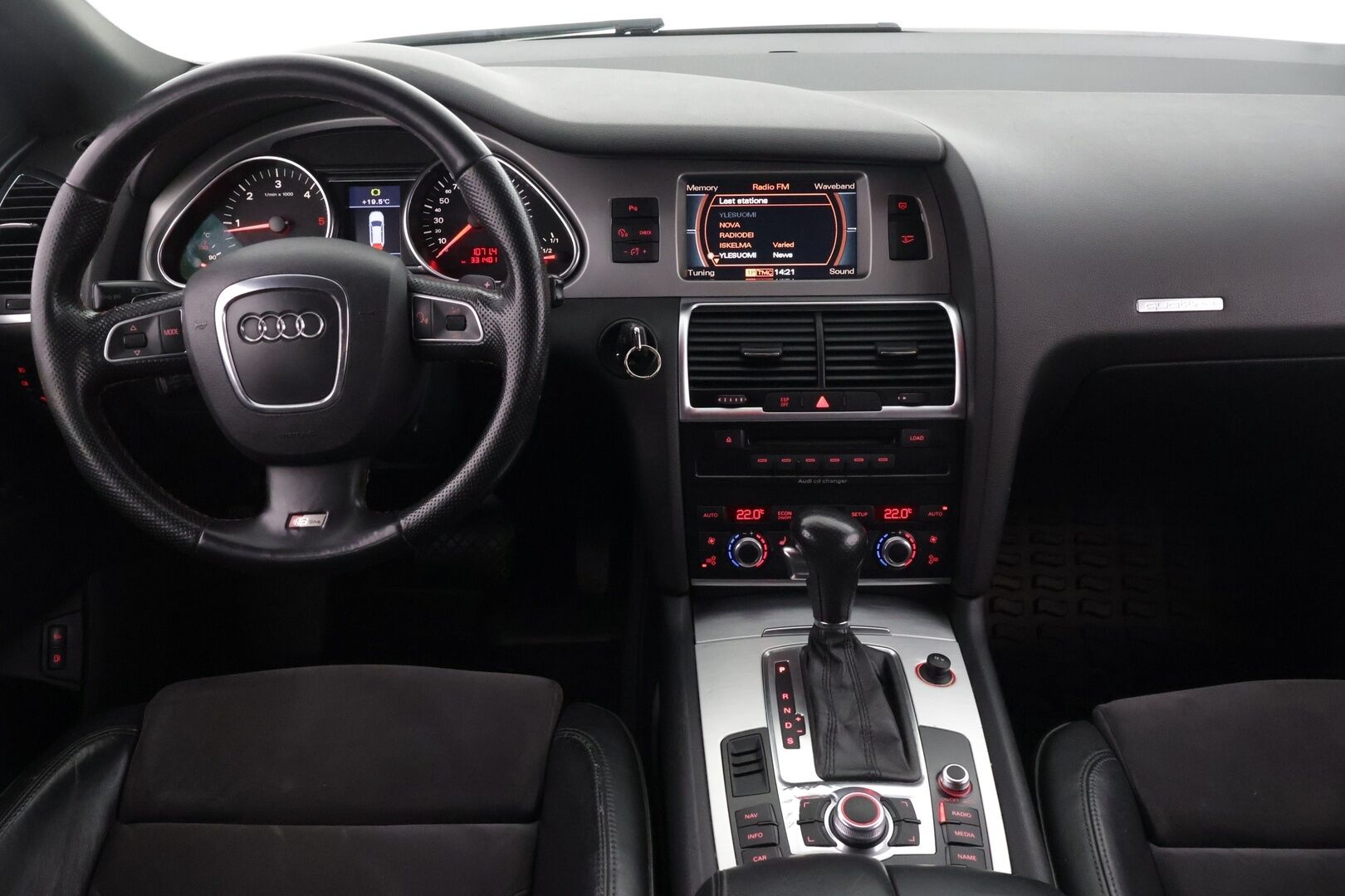 Audi Q7 2009 AUDI Q7 3,0 V6 TDI DPF 176 kW quattro S-Line tiptronic-autom. 7-ist *Myydään Huutokaupat.com* - *Webasto / 7-Paikkaa / Kuskin penkki muistilla*