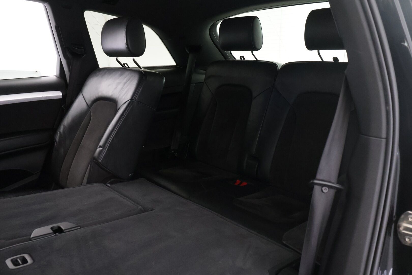 Audi Q7 2009 AUDI Q7 3,0 V6 TDI DPF 176 kW quattro S-Line tiptronic-autom. 7-ist *Myydään Huutokaupat.com* - *Webasto / 7-Paikkaa / Kuskin penkki muistilla*